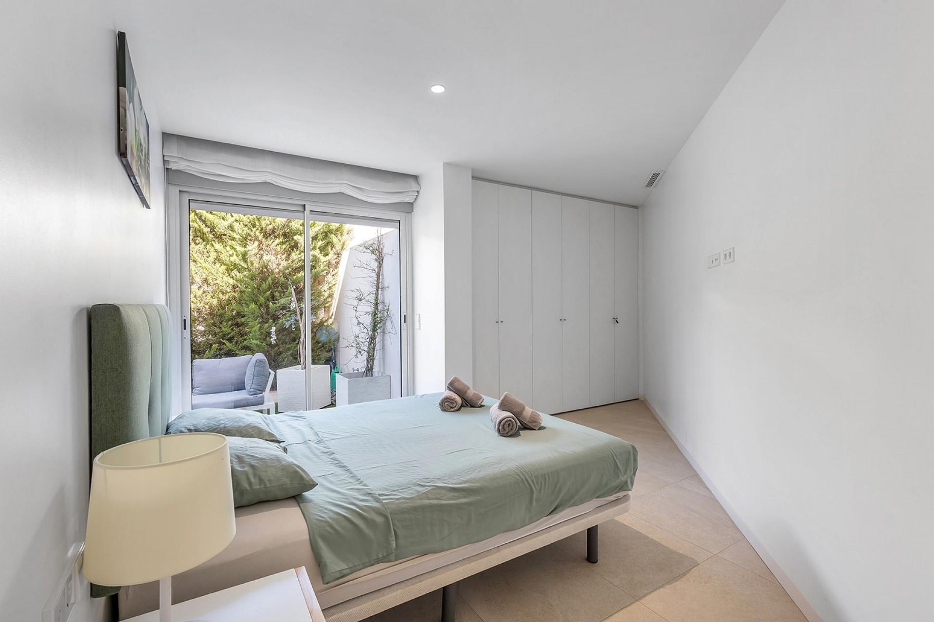 2-Bedroom Apartment in Los Balcones, Torrevieja - Image 8