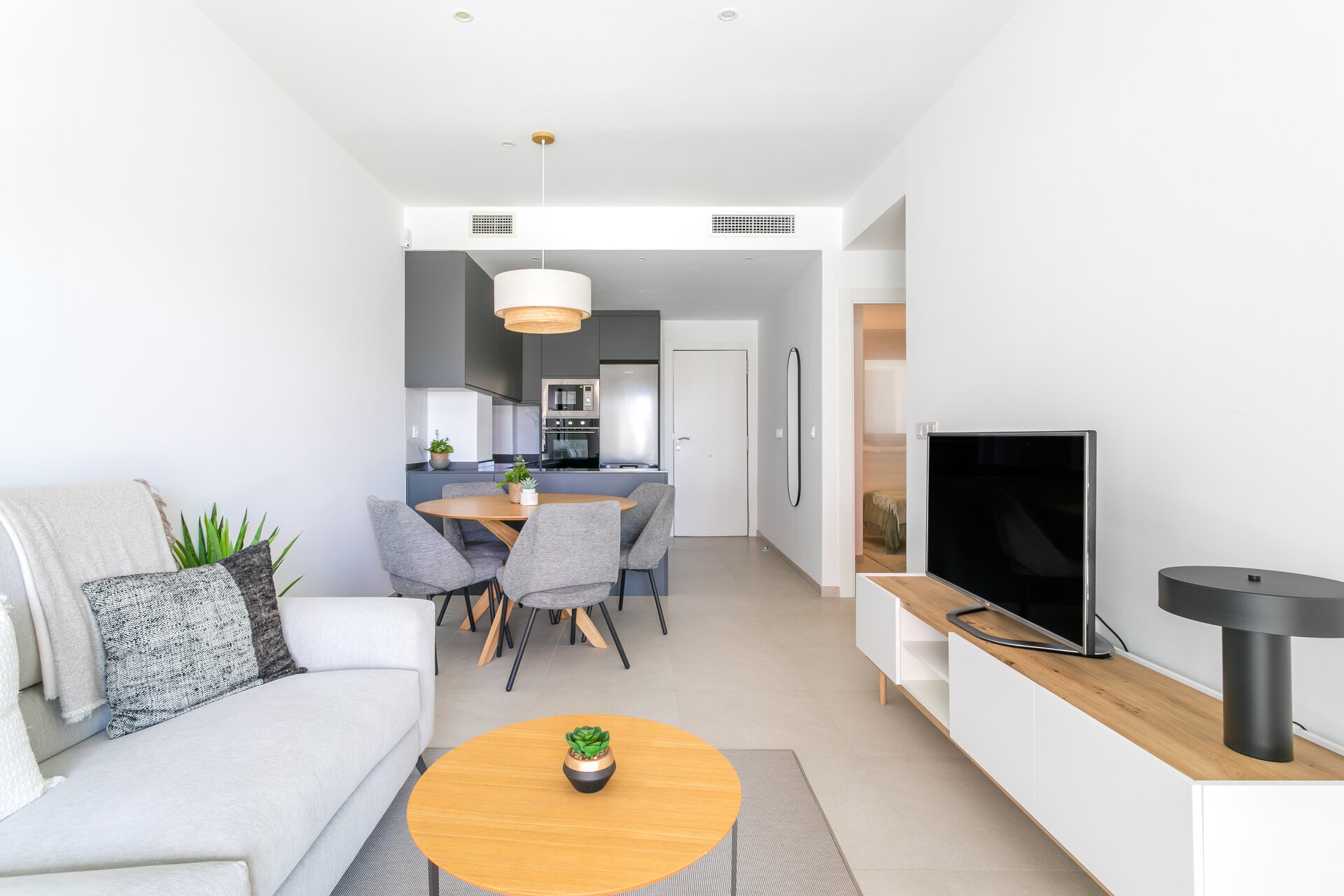 2-Bedroom Ground Floor Apartment in Torrevieja - Image 22