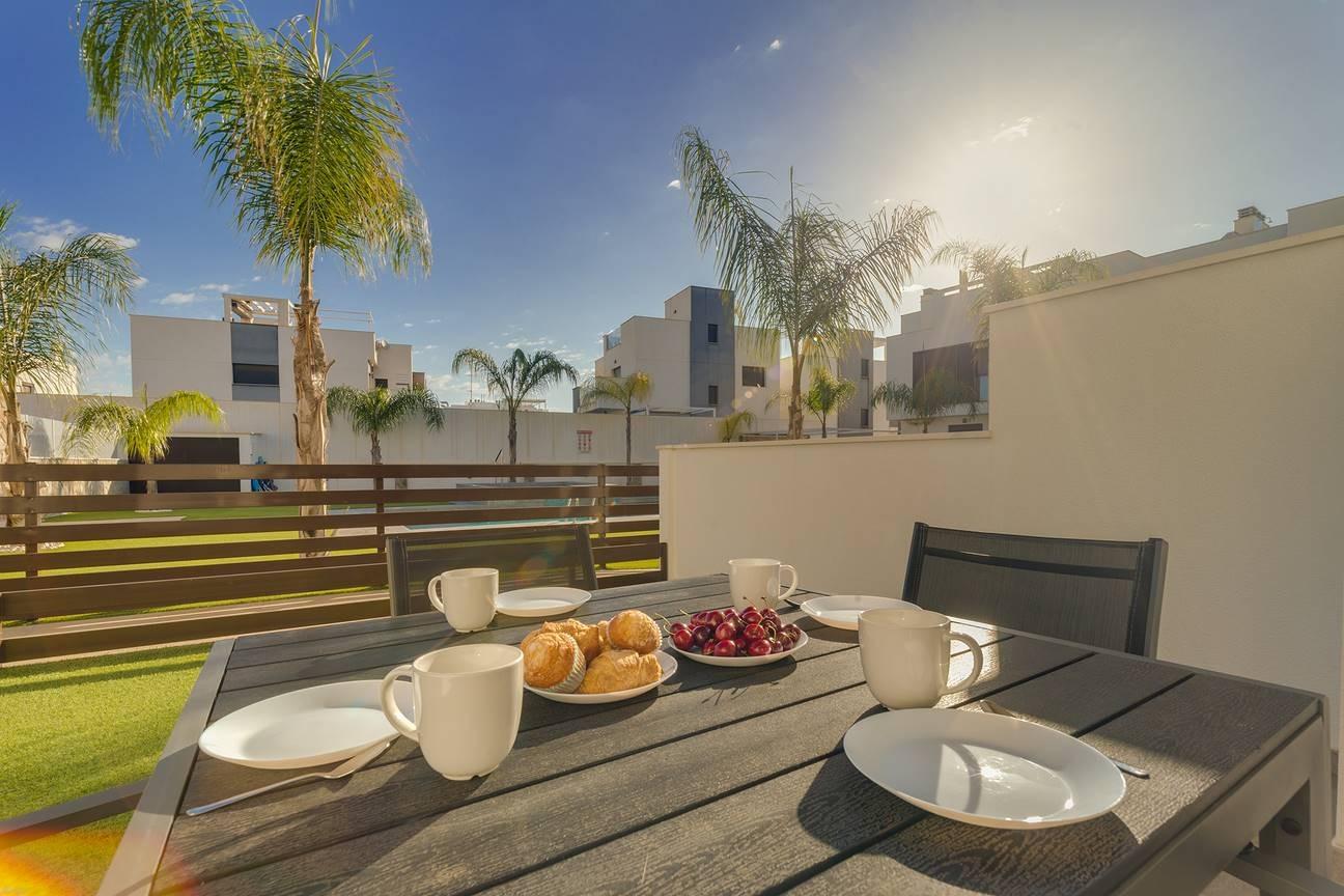 3-Bedroom Apartment in Pilar de la Horadada - Image 3