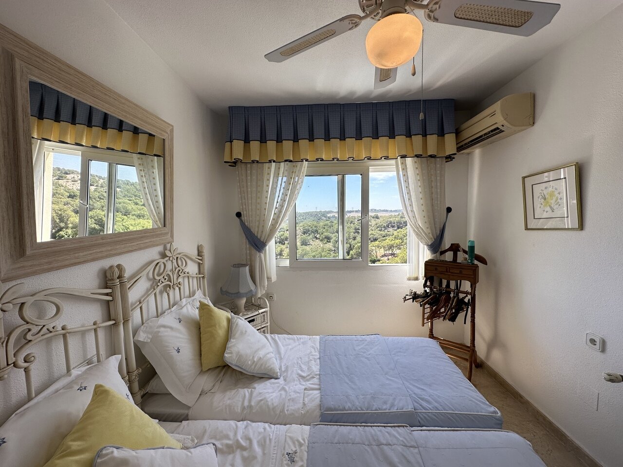 5-Bedroom Villa in Orihuela Costa - Image 32