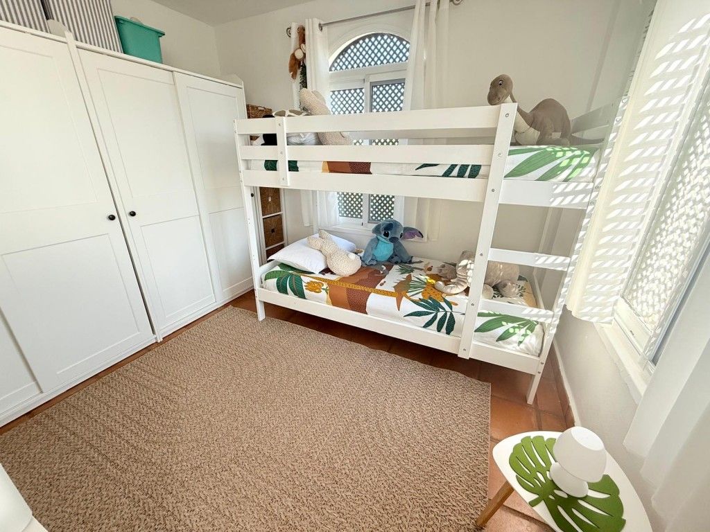 3-Bedroom Apartment in Sucina - Image 25