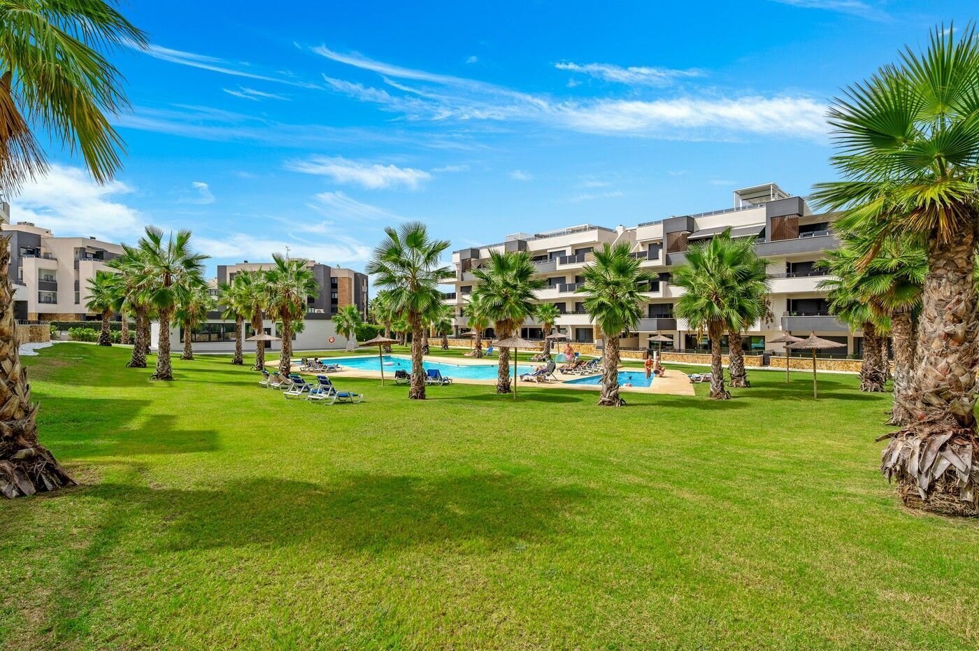 2-Bedroom Apartment in Lomas de Cabo Roig, Orihuela Costa - Image 29