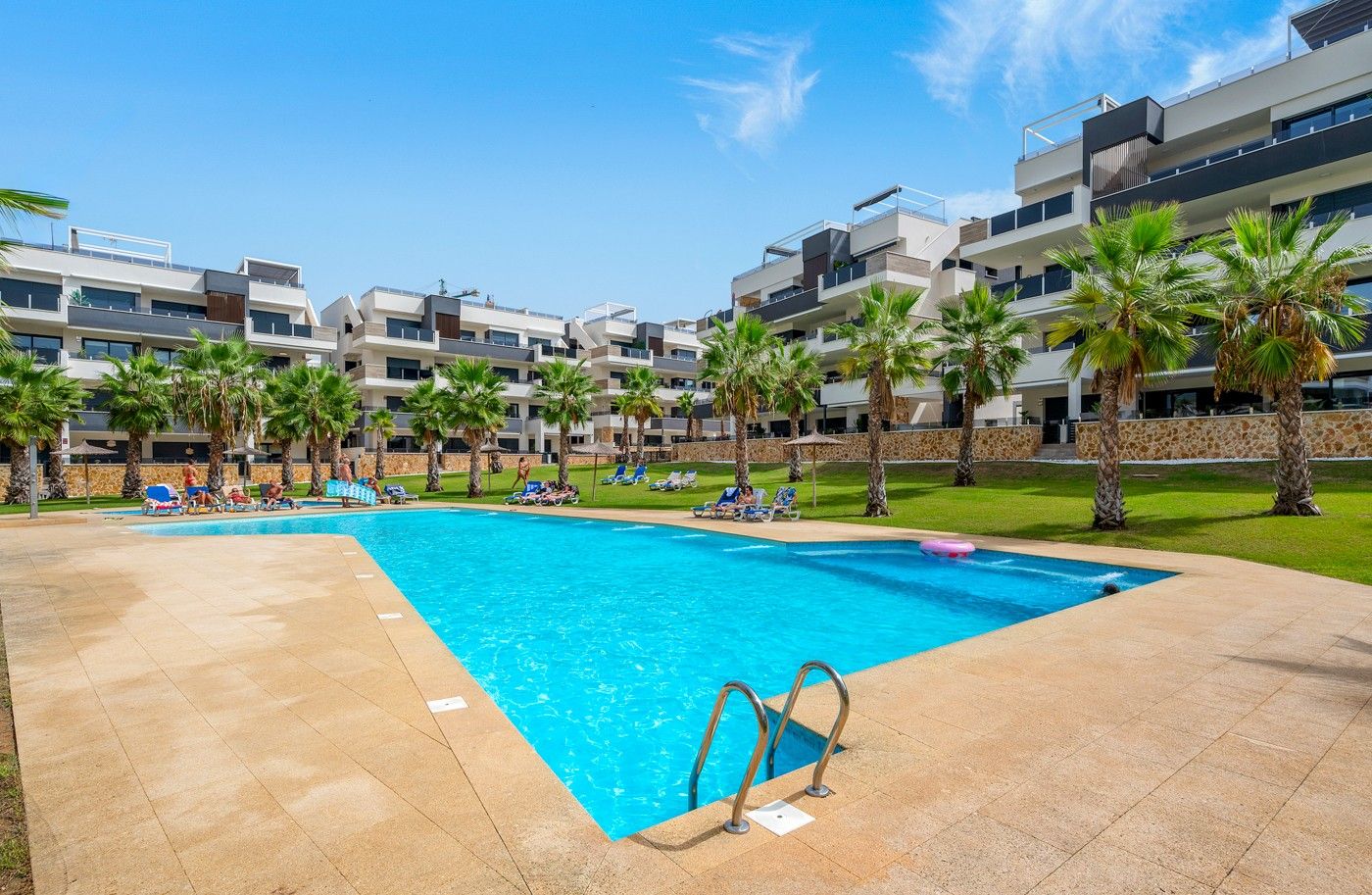 2-Bedroom Apartment in Lomas de Cabo Roig, Orihuela Costa - Image 31
