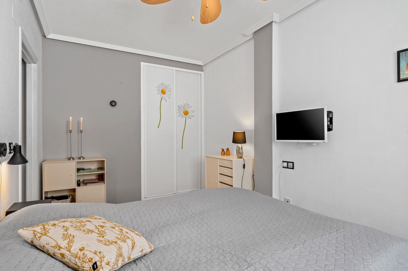 2-Bedroom Bungalow in La Chismosa, Orihuela Costa - Image 10