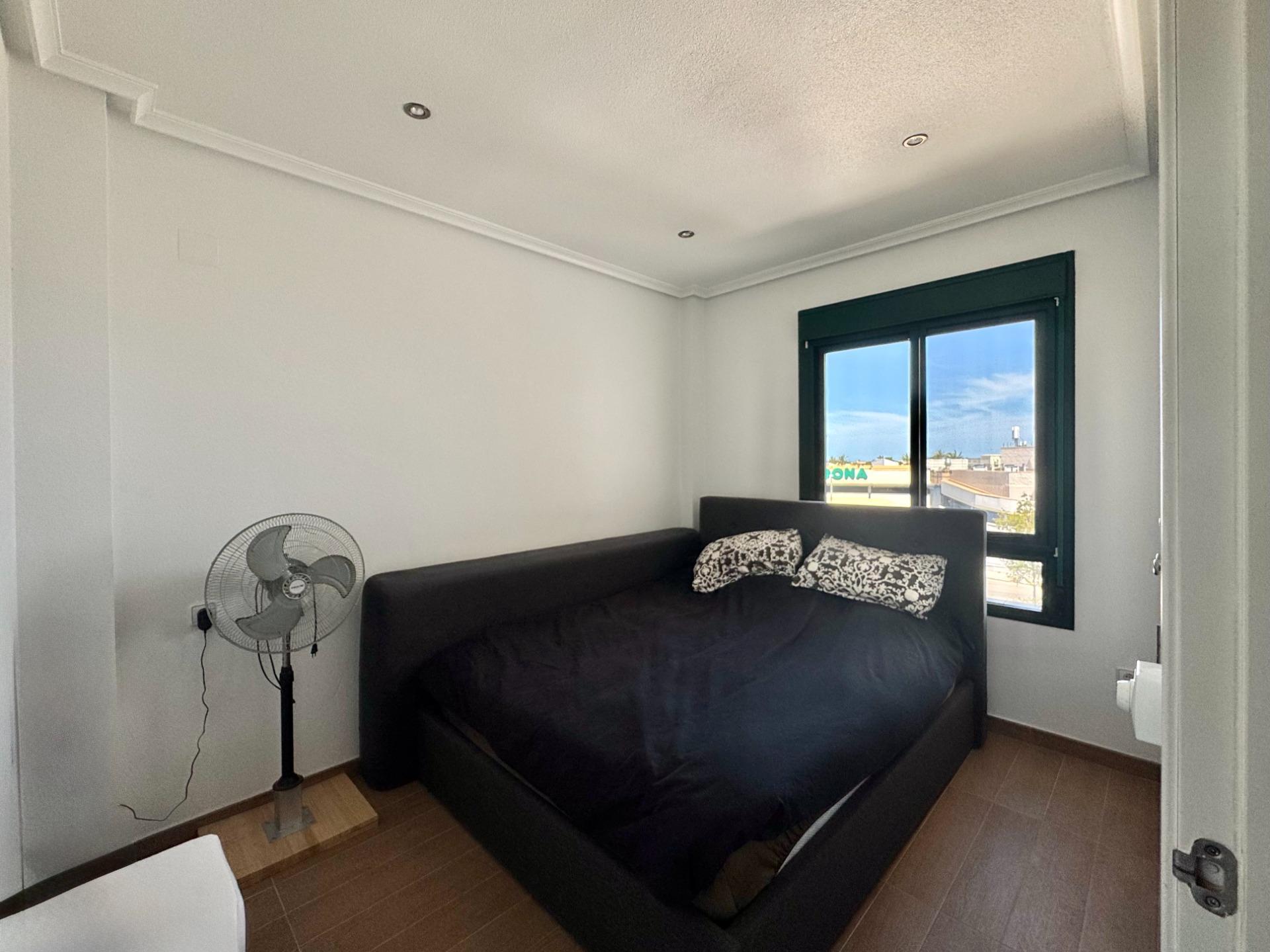 2-Bedroom Apartment in Villamartín-las Filipinas, Orihuela Costa - Image 9