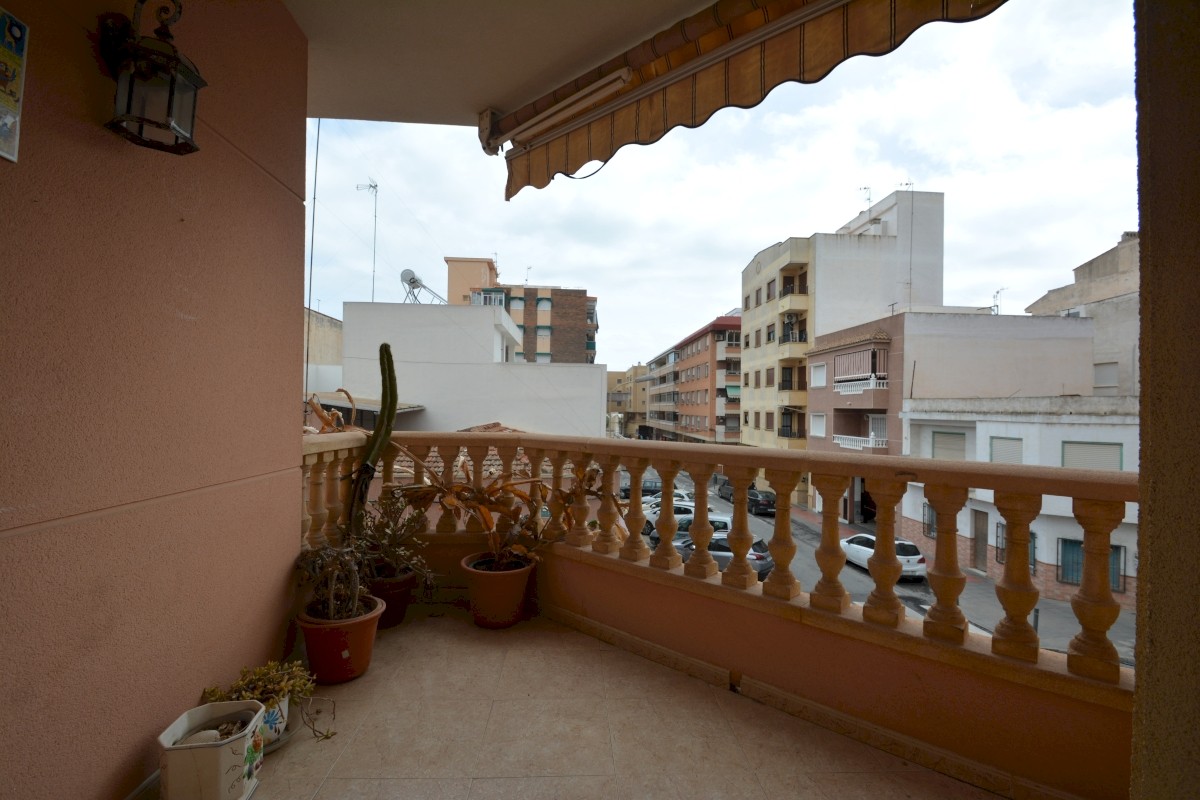 Villa met 8 Slaapkamers in Pueblo, Guardamar del Segura - Image 10
