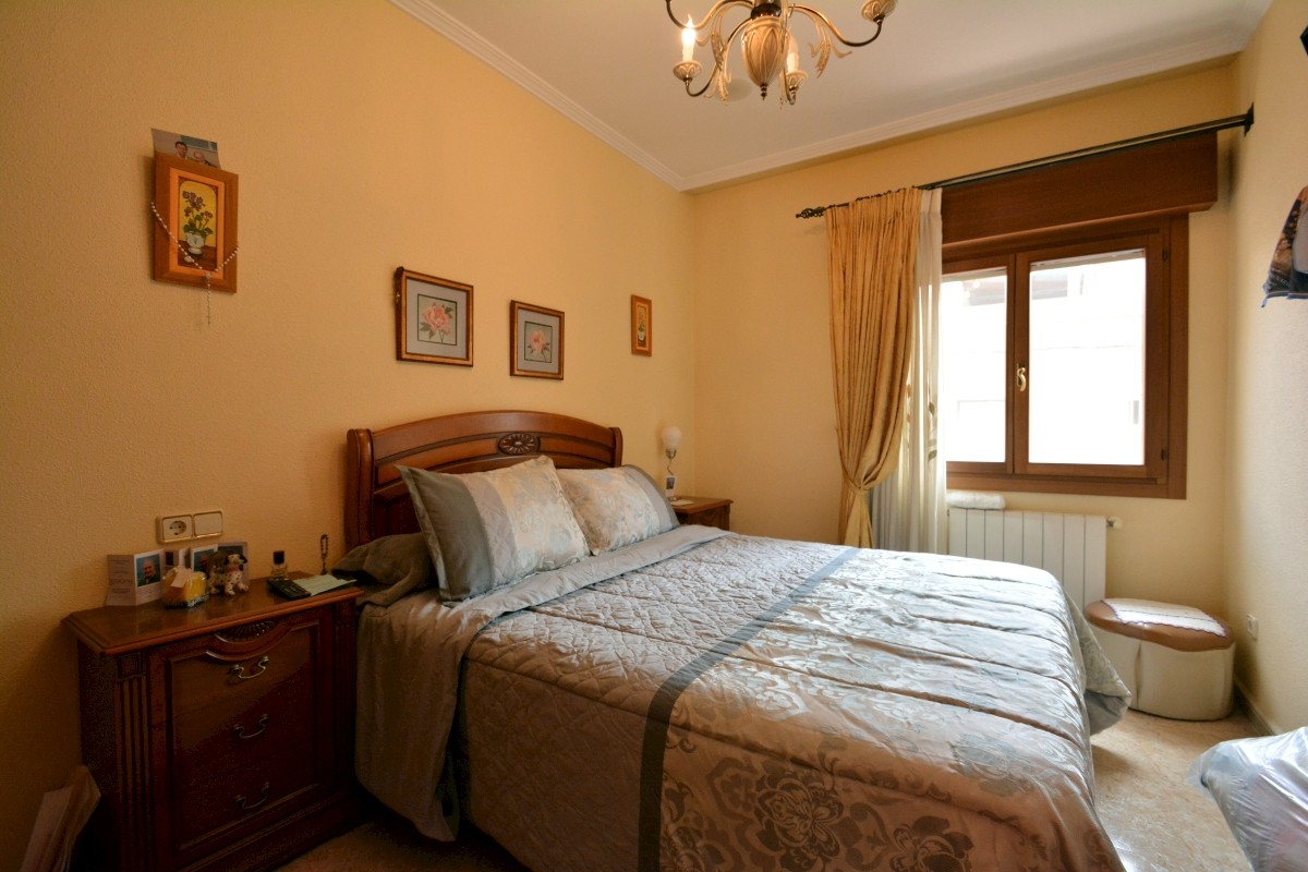 Villa met 8 Slaapkamers in Pueblo, Guardamar del Segura - Image 16