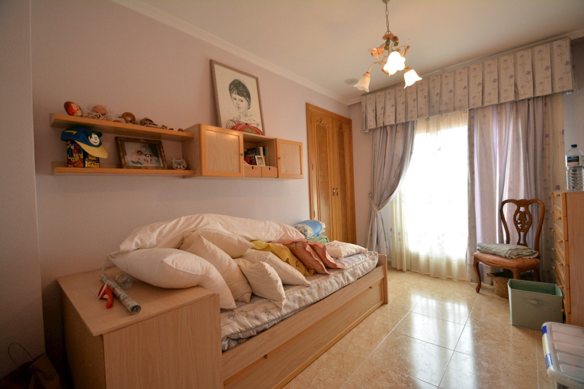 Villa met 8 Slaapkamers in Pueblo, Guardamar del Segura - Image 6