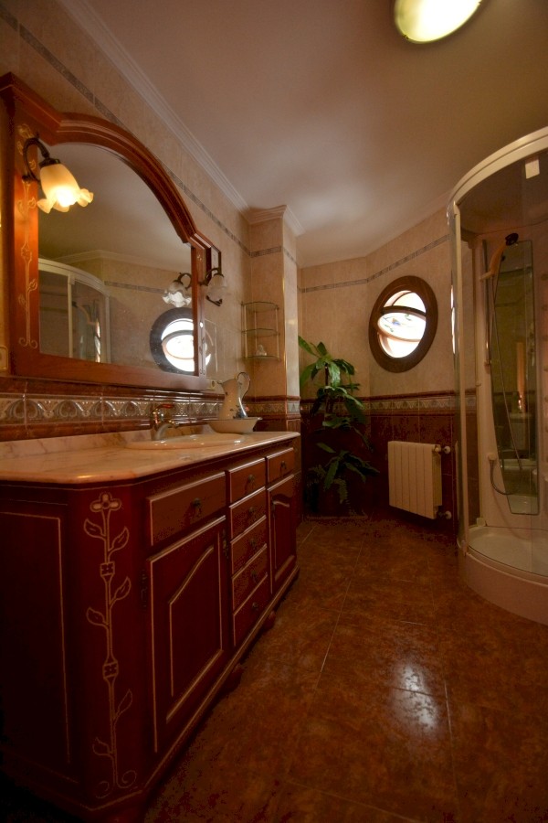 Villa met 8 Slaapkamers in Pueblo, Guardamar del Segura - Image 7