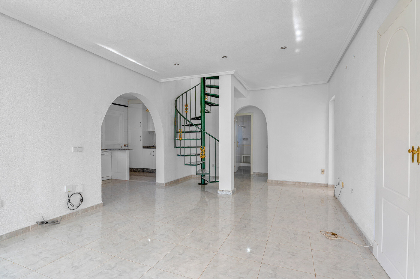 4-Bedroom Villa in Rojales - Image 15