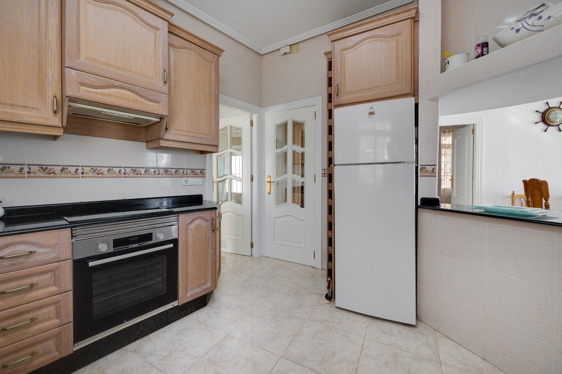 Apartment in Torrevieja - Image 15