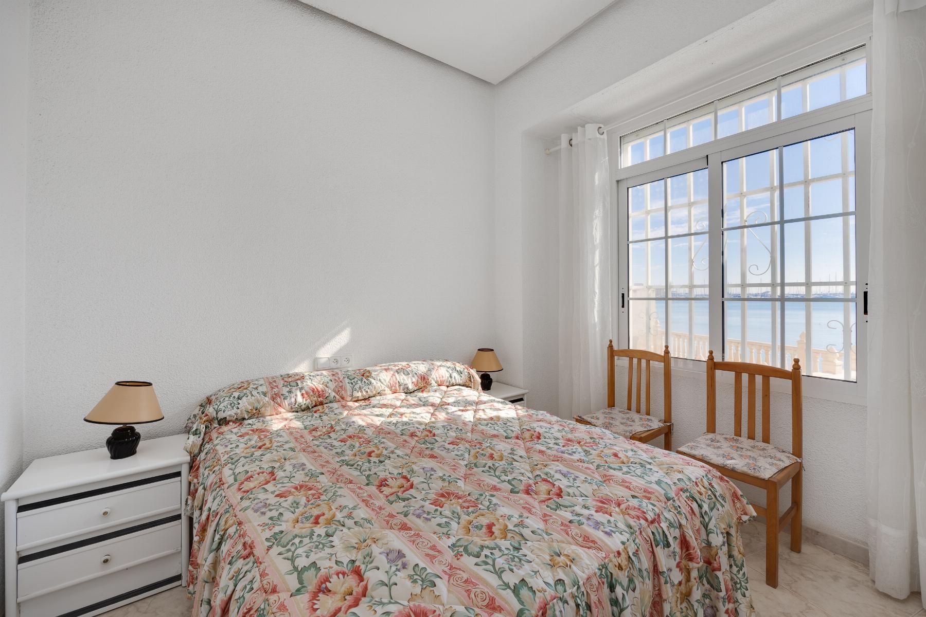 Apartment in Torrevieja - Image 16