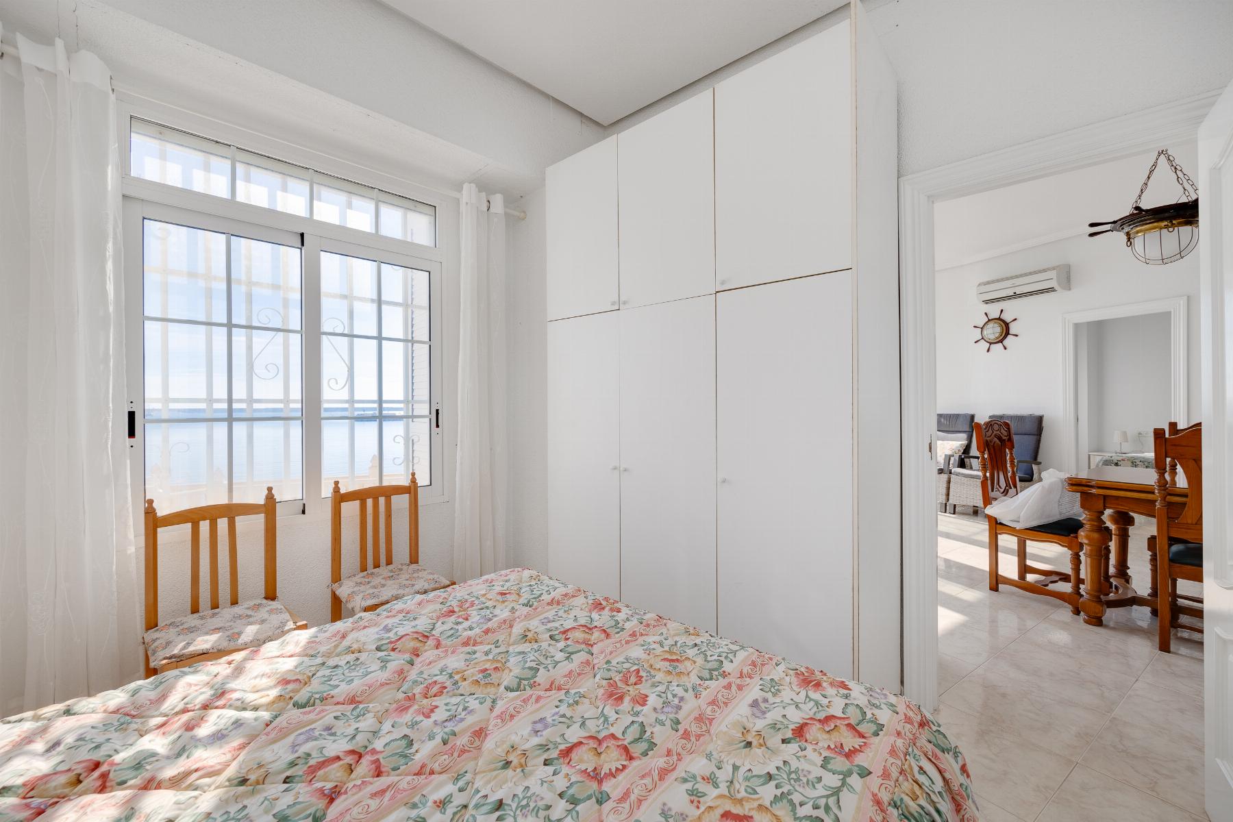 Apartment in Torrevieja - Image 17