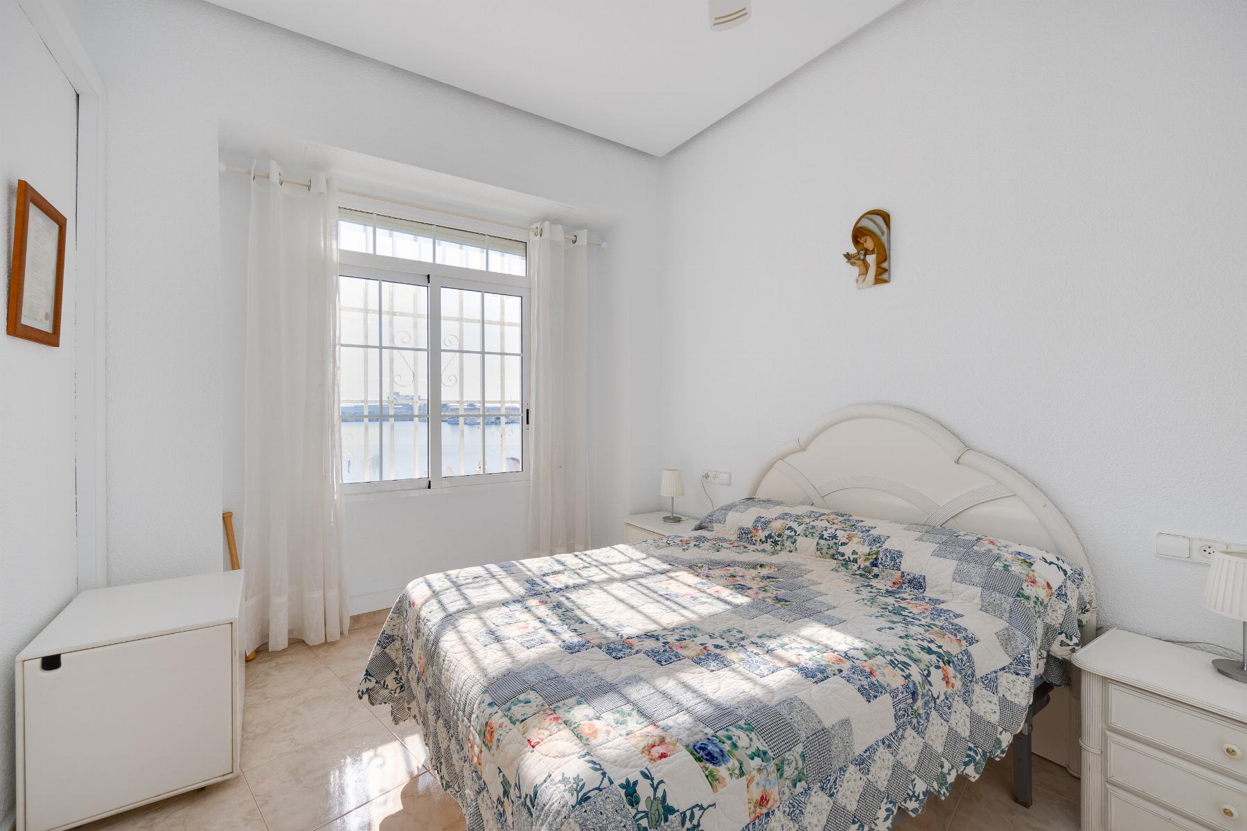 Apartment in Torrevieja - Image 18