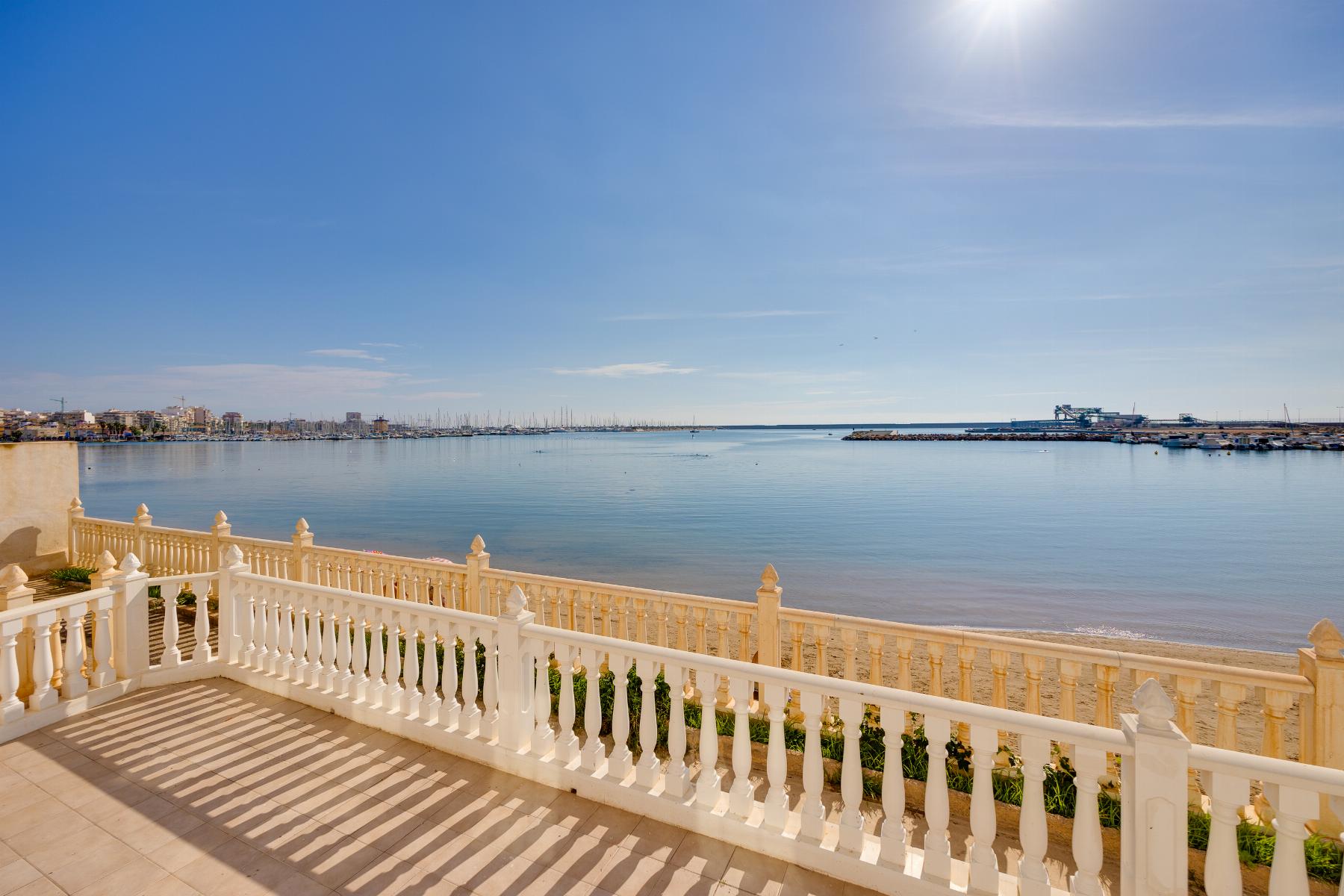 Apartment in Torrevieja - Image 34