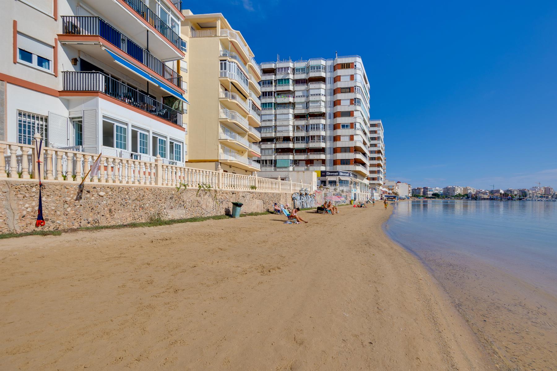 Apartment in Torrevieja - Image 39