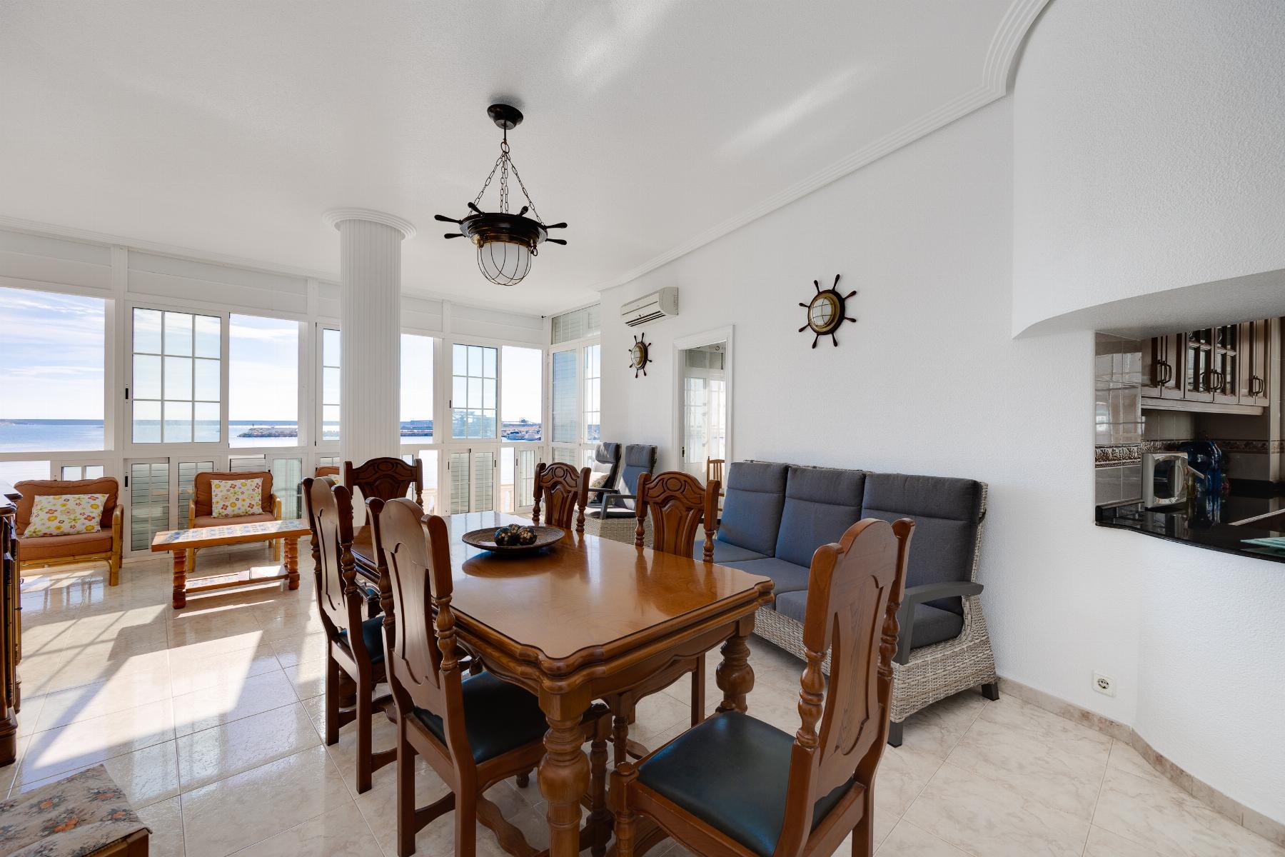 Apartment in Torrevieja - Image 4