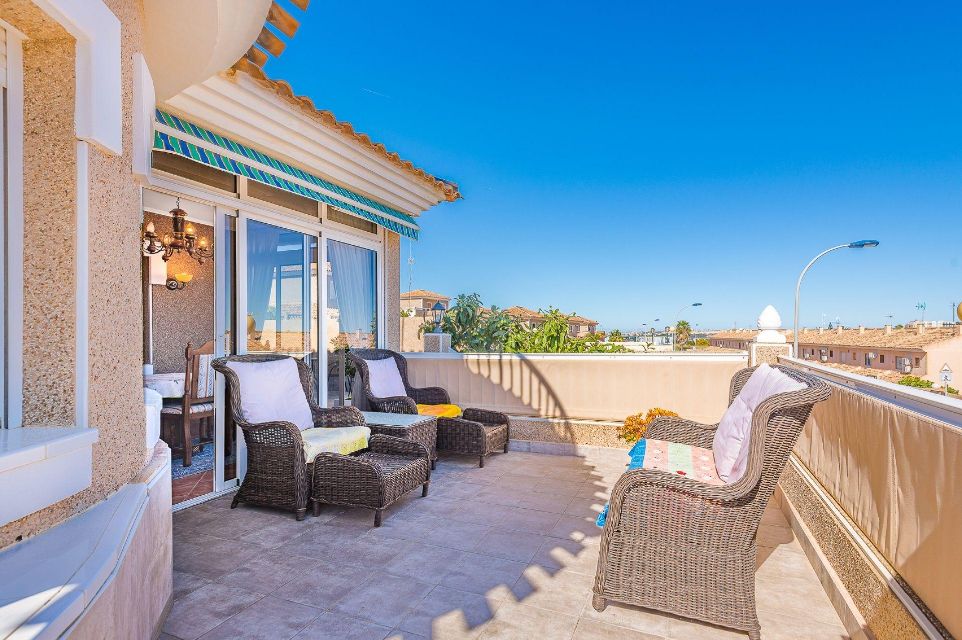 5-Bedroom Villa in Los Balcones - Los Altos del Edén, Torrevieja - Image 10