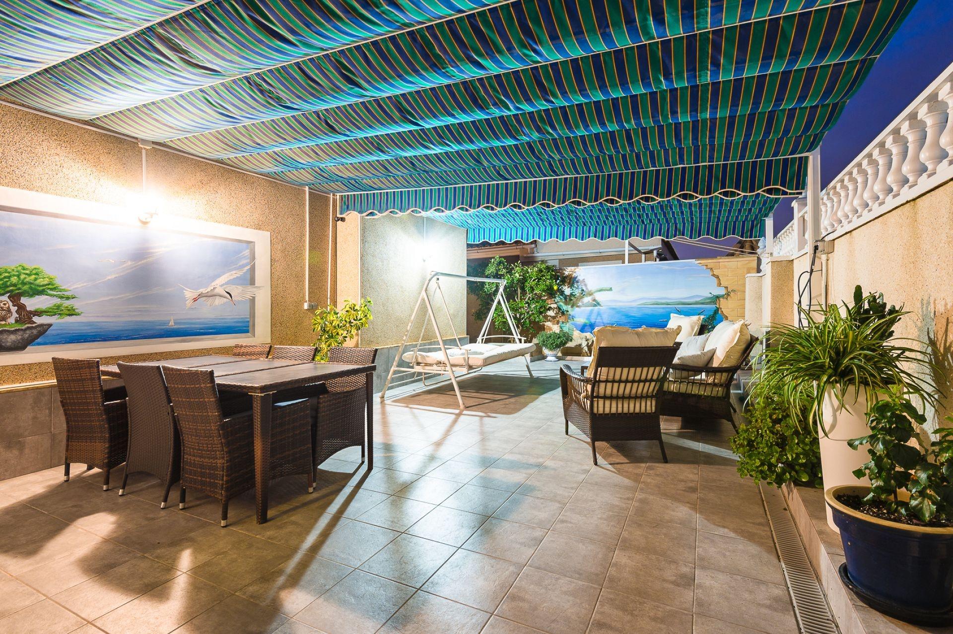 5-Bedroom Villa in Los Balcones - Los Altos del Edén, Torrevieja - Image 2