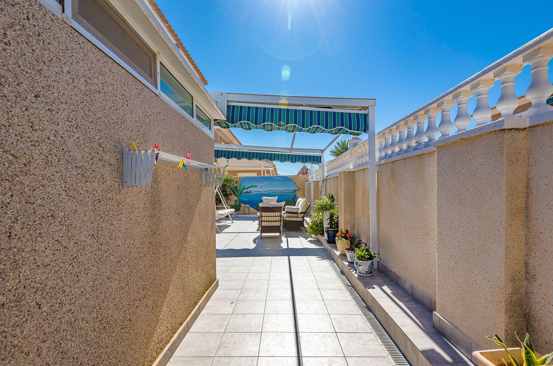 5-Bedroom Villa in Los Balcones - Los Altos del Edén, Torrevieja - Image 21