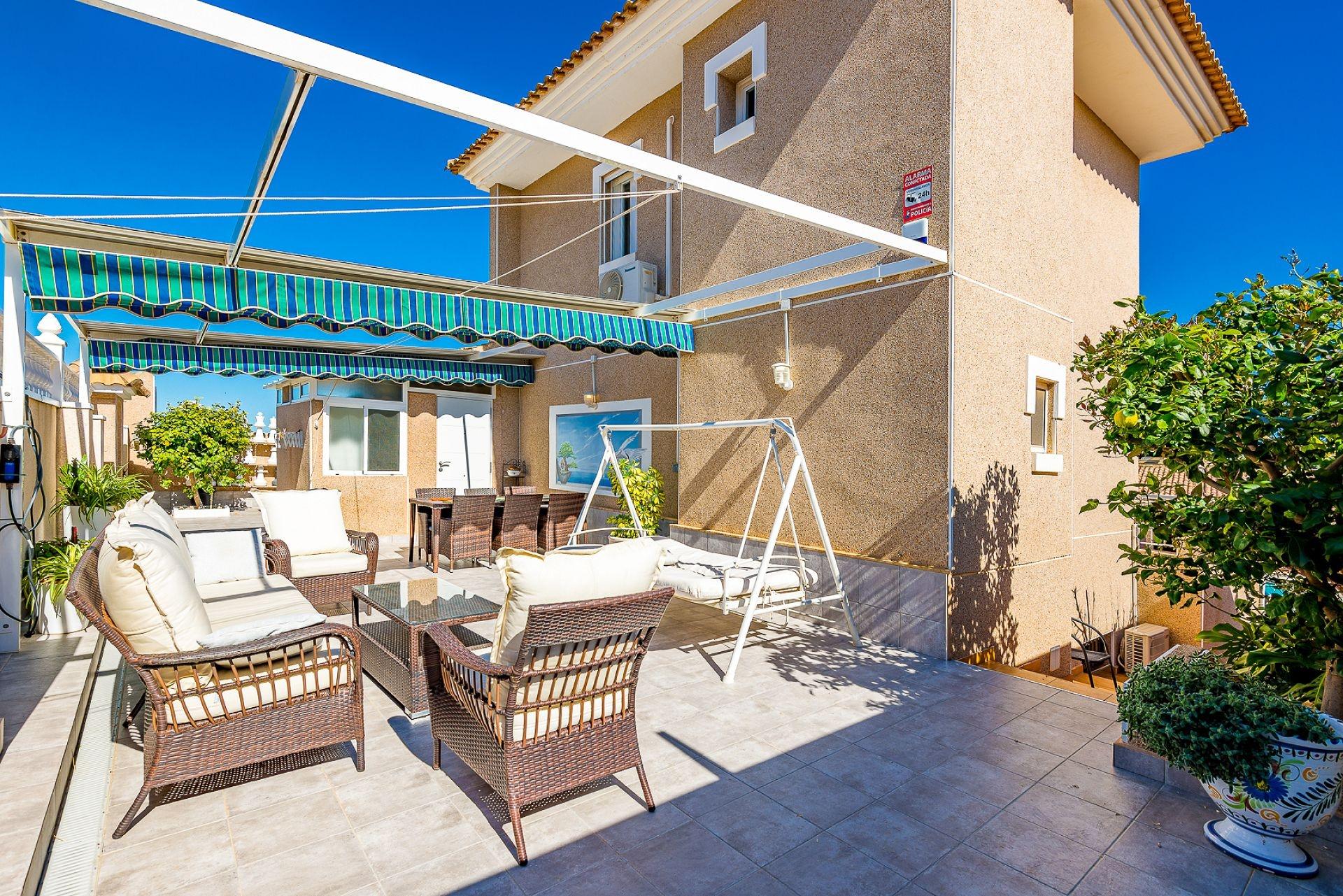 5-Bedroom Villa in Los Balcones - Los Altos del Edén, Torrevieja - Image 23