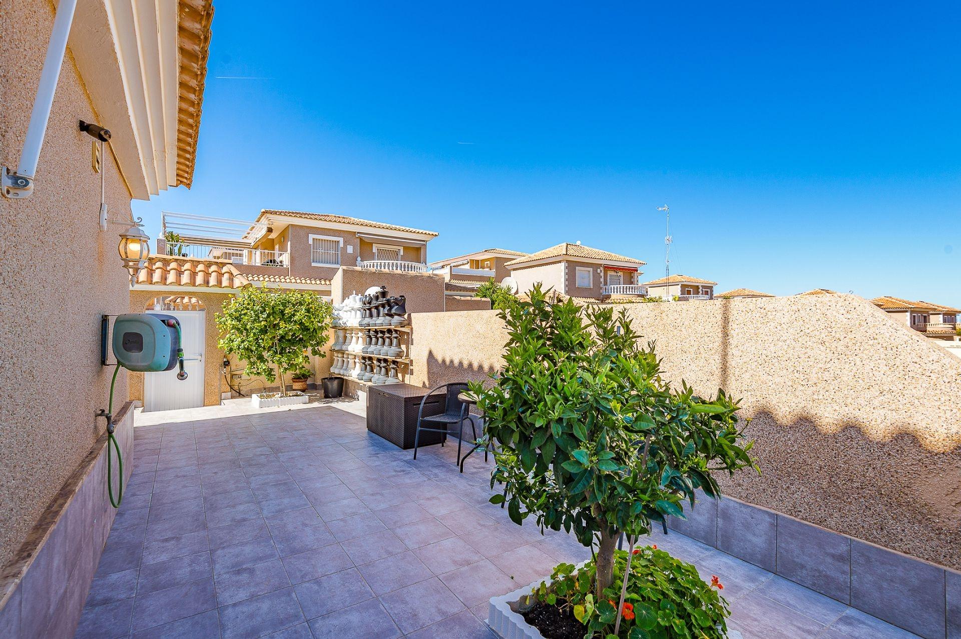 5-Bedroom Villa in Los Balcones - Los Altos del Edén, Torrevieja - Image 30