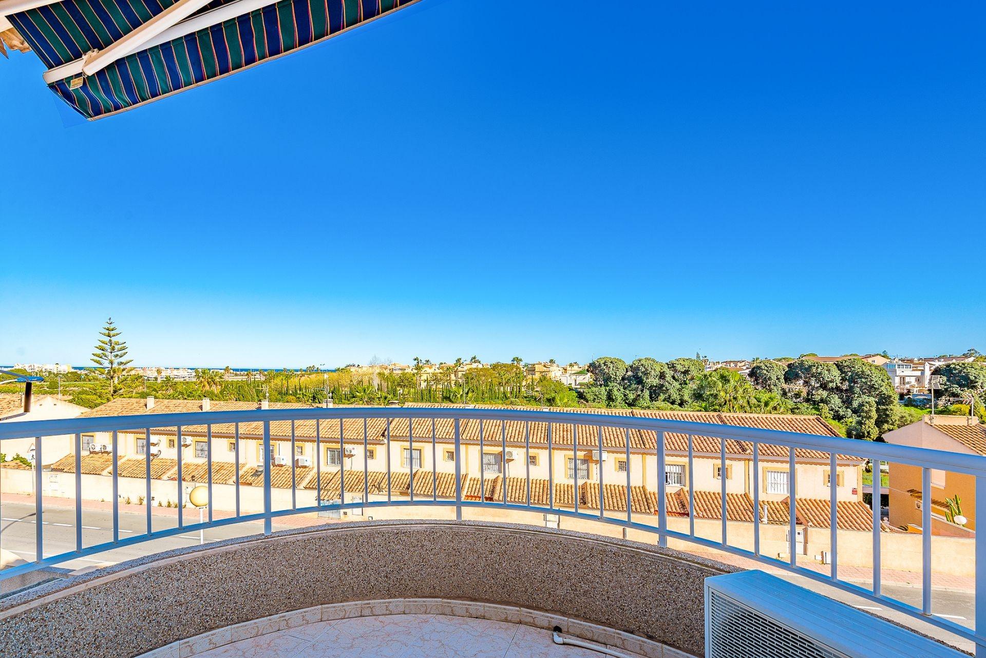 5-Bedroom Villa in Los Balcones - Los Altos del Edén, Torrevieja - Image 34