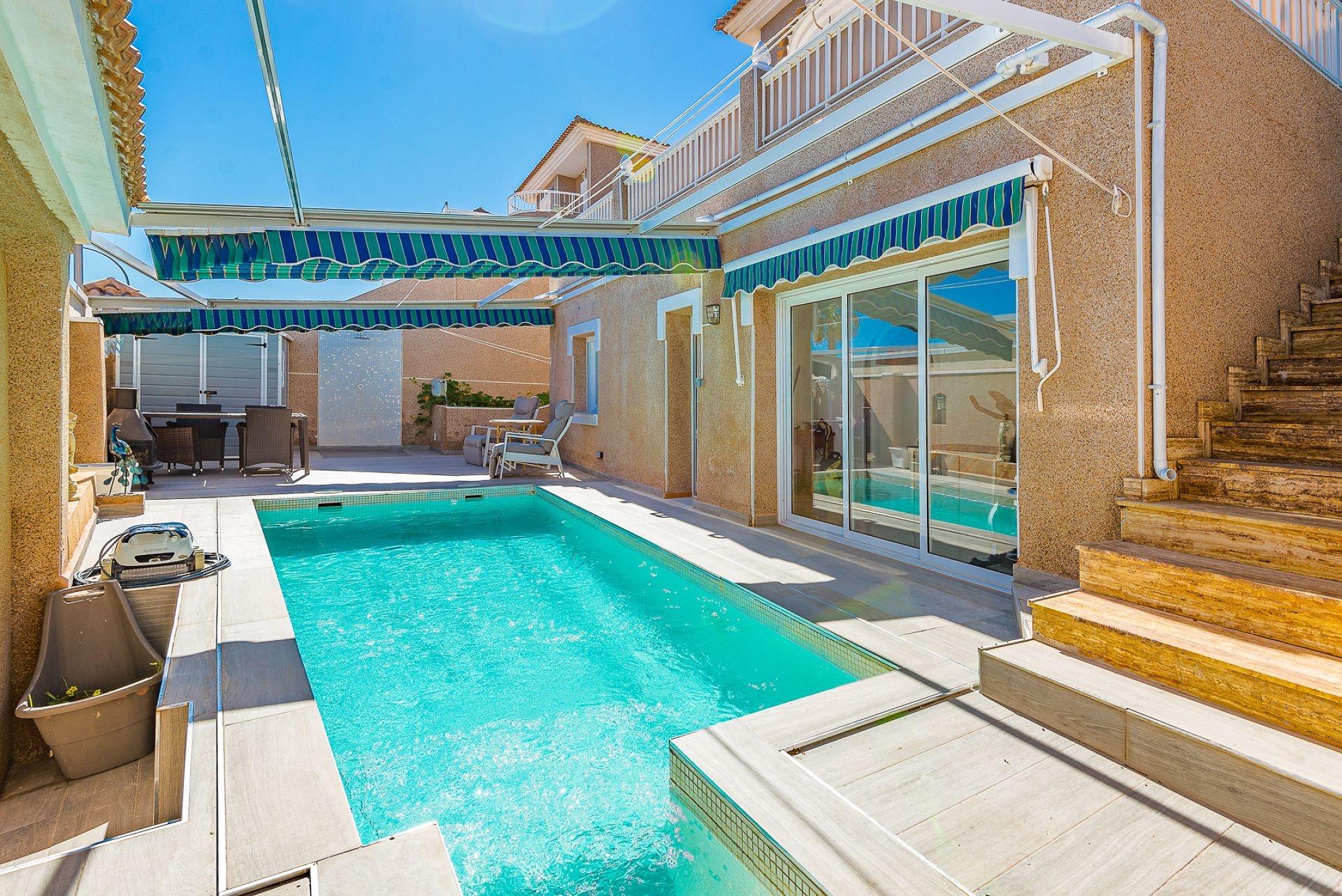 5-Bedroom Villa in Los Balcones - Los Altos del Edén, Torrevieja - Image 42