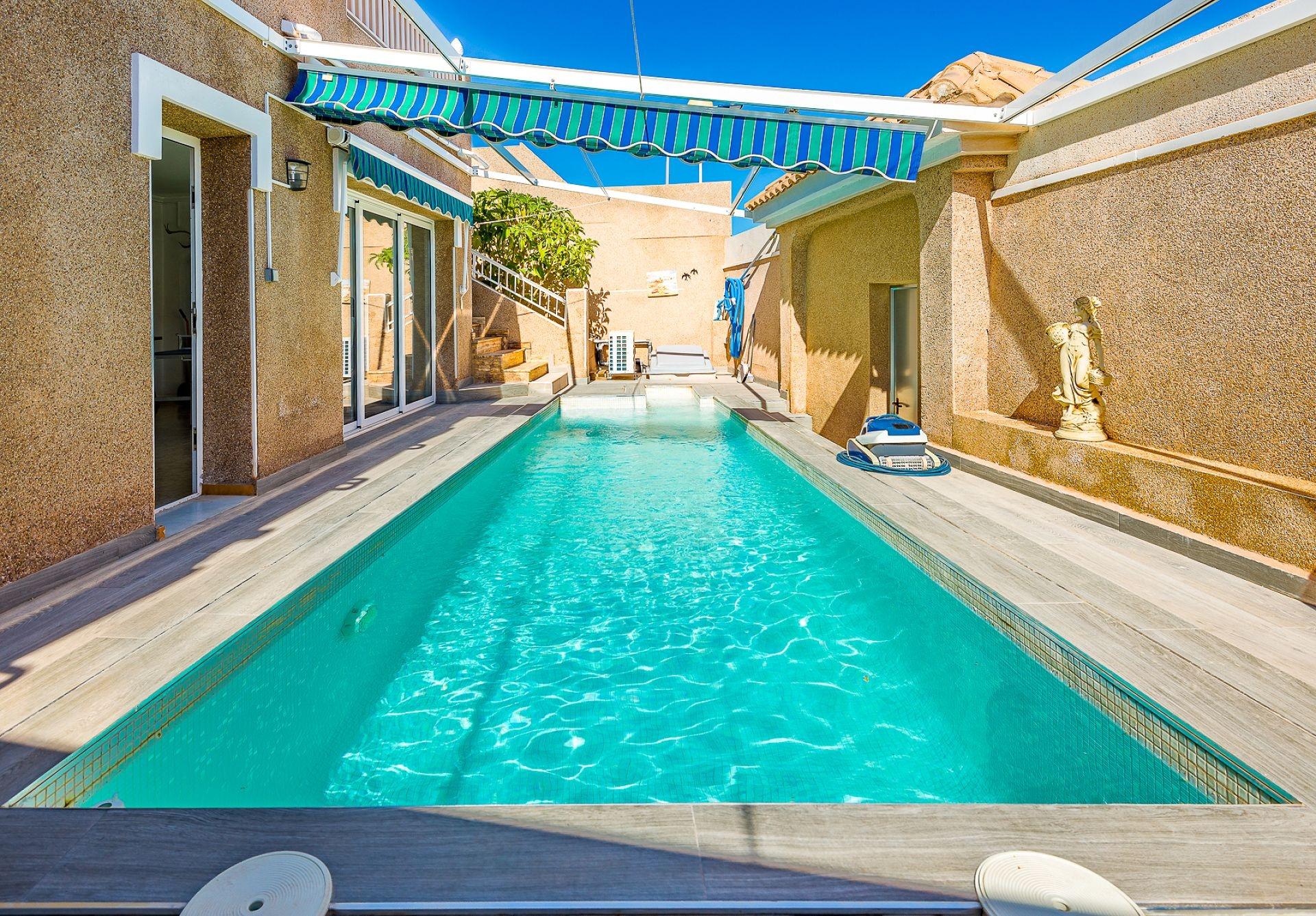 5-Bedroom Villa in Los Balcones - Los Altos del Edén, Torrevieja - Image 45