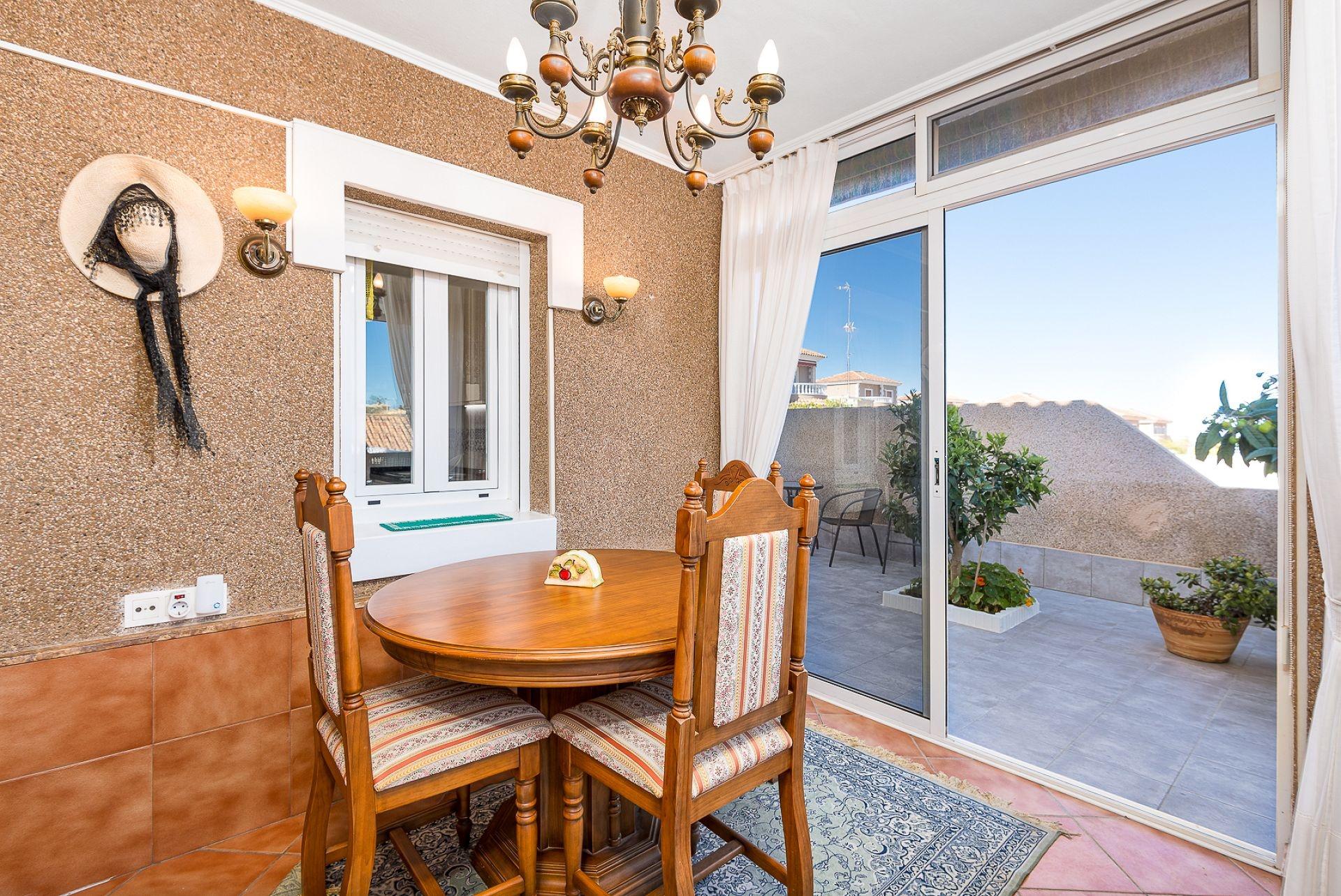 5-Bedroom Villa in Los Balcones - Los Altos del Edén, Torrevieja - Image 8