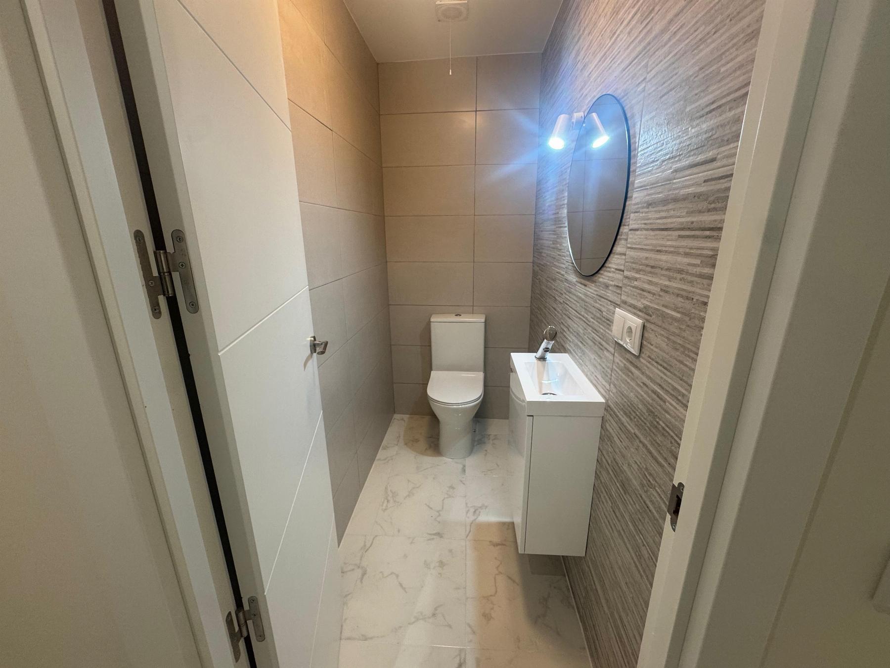 3-Bedroom Apartment in Torrevieja, Torrevieja - Image 17