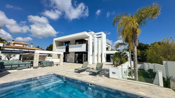 4 magamistuba - Villa - Villamartin Orihuela Costa