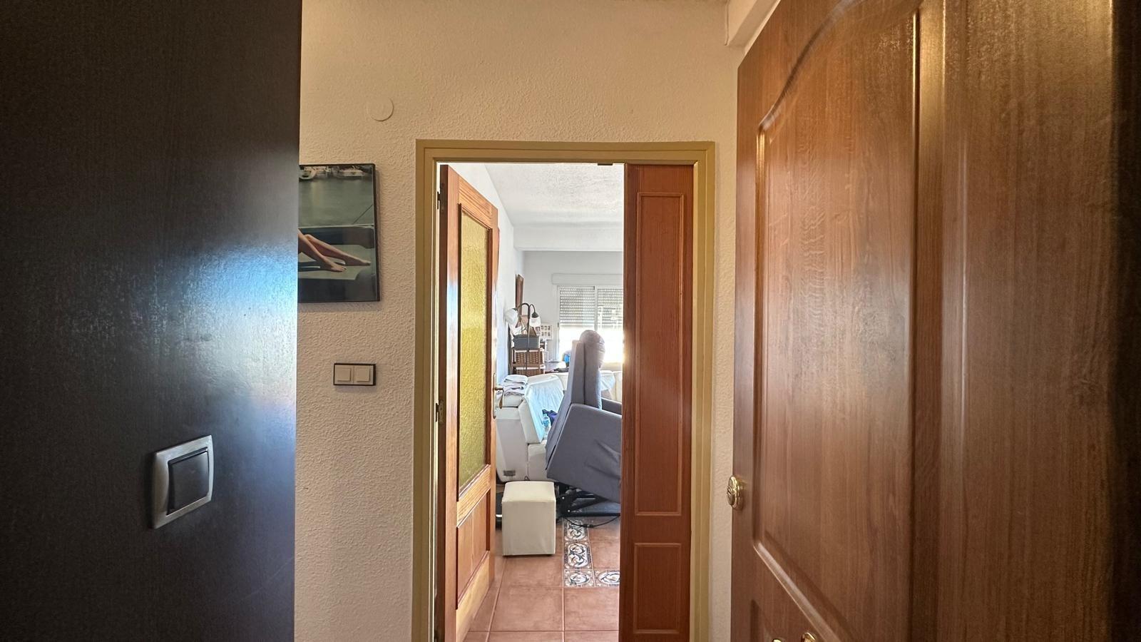 3-Bedroom Apartment in Estacion de Autobuses, Torrevieja - Image 16