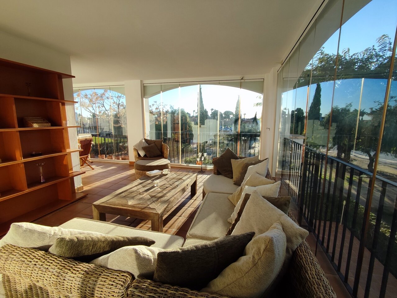 2-Bedroom Apartment in Sucina - Image 8