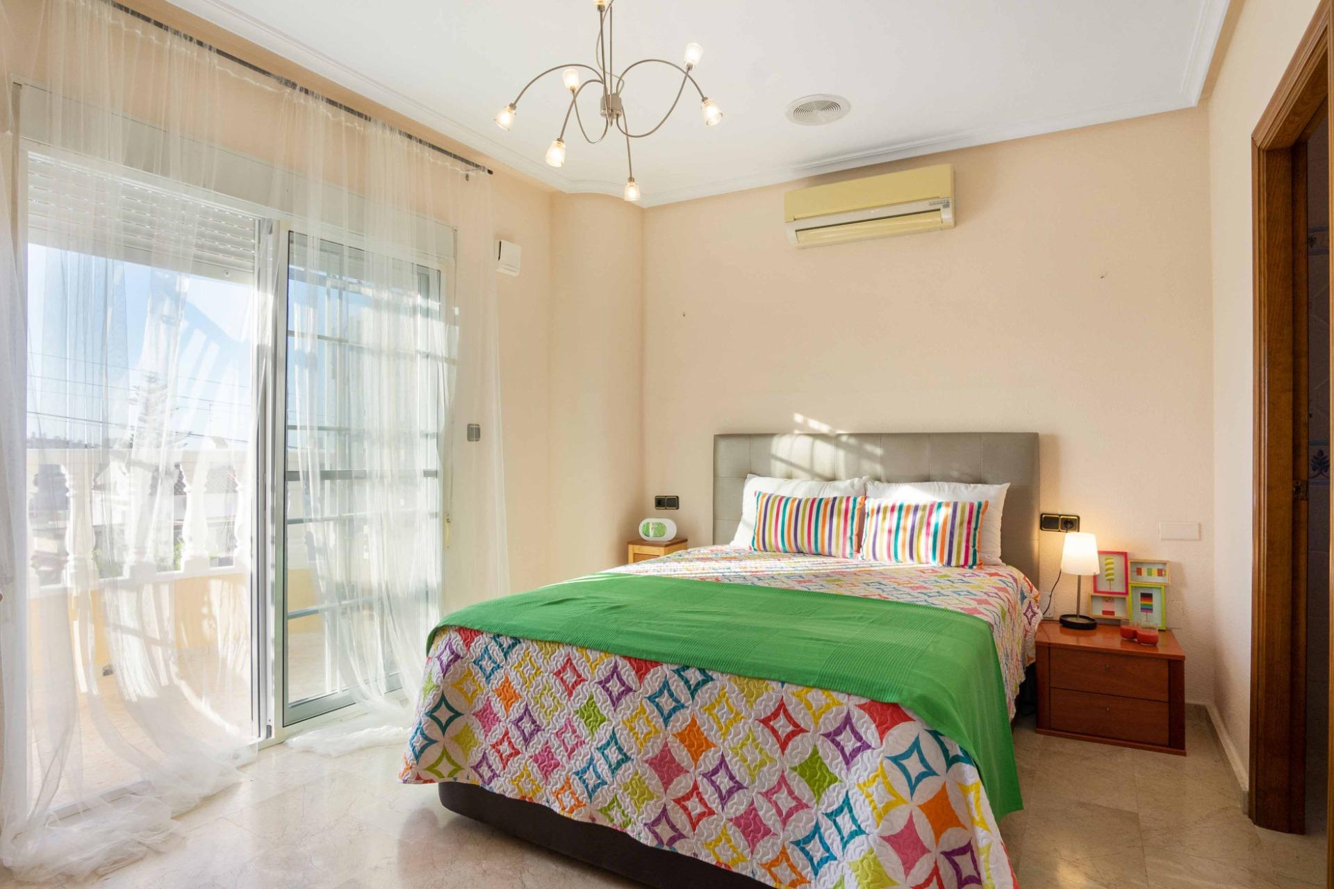 5-Bedroom House in Orihuela Costa - Image 12