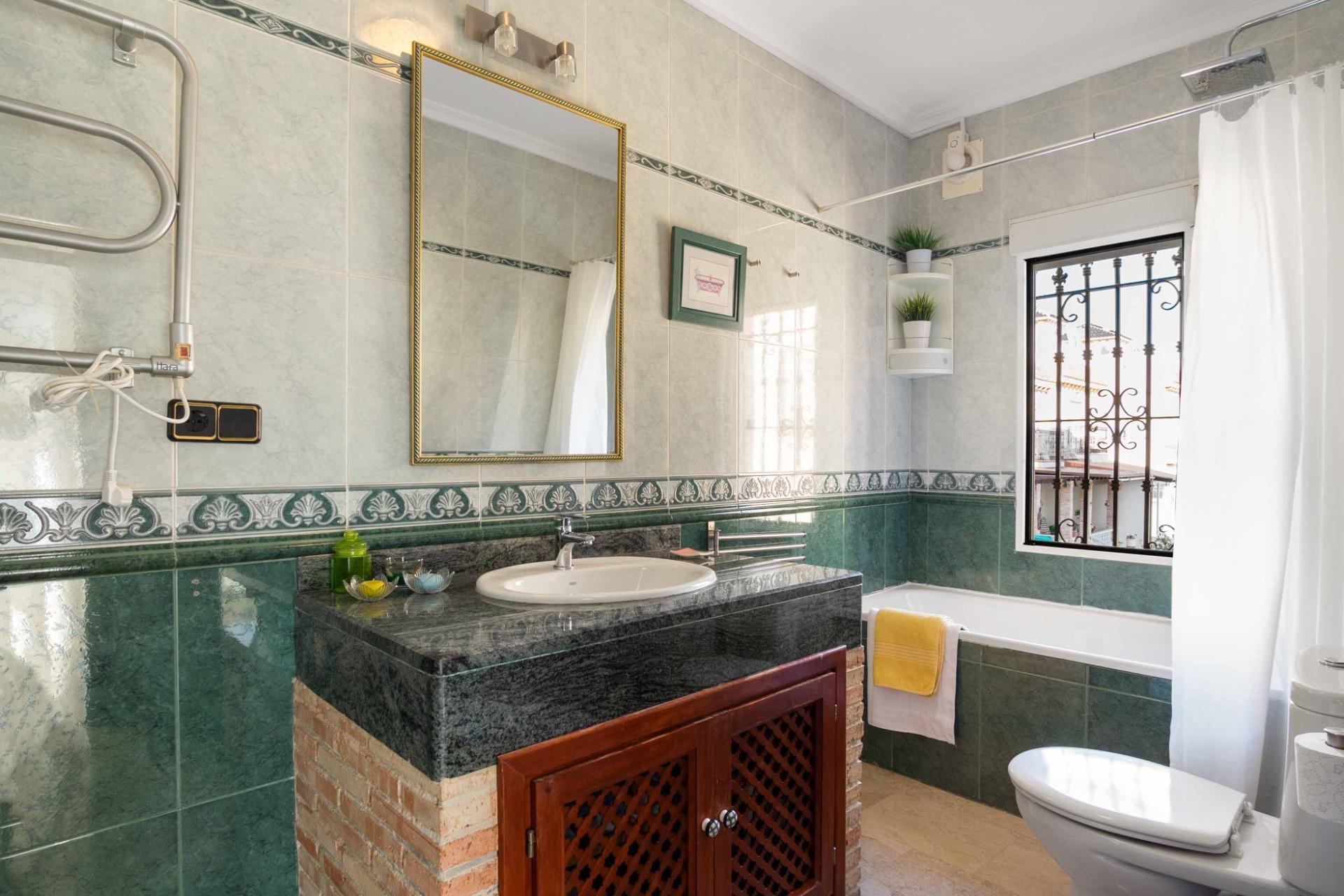 5-Bedroom House in Orihuela Costa - Image 13