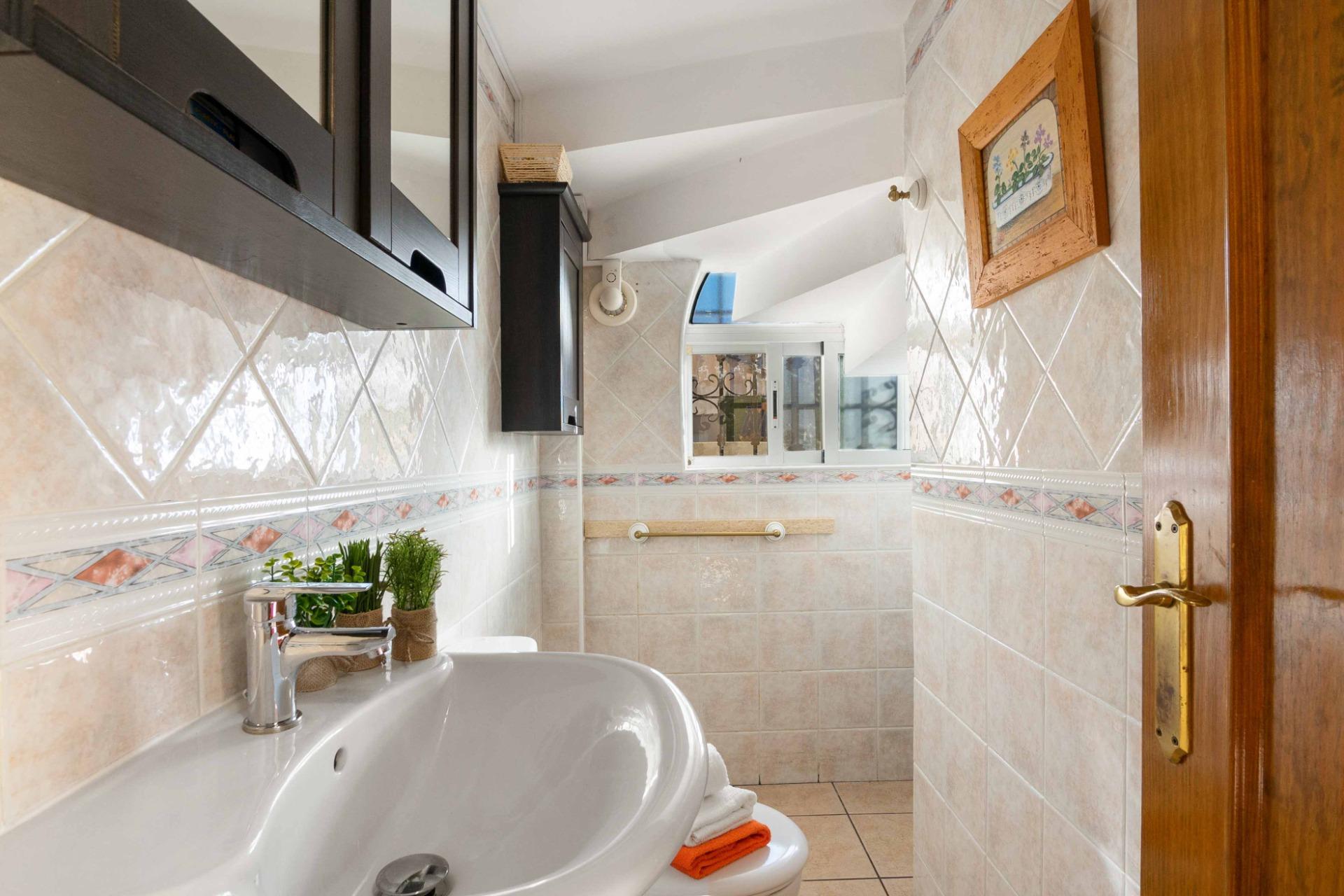 5-Bedroom House in Orihuela Costa - Image 17