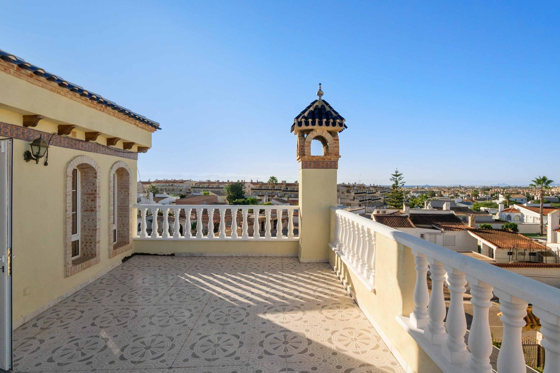 5-Bedroom House in Orihuela Costa - Image 19