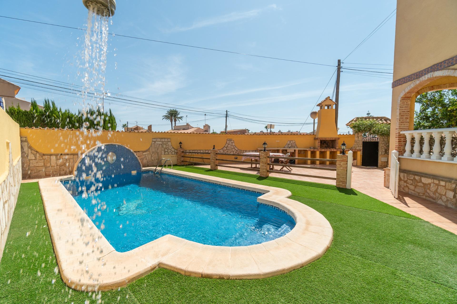 5-Bedroom House in Orihuela Costa - Image 4