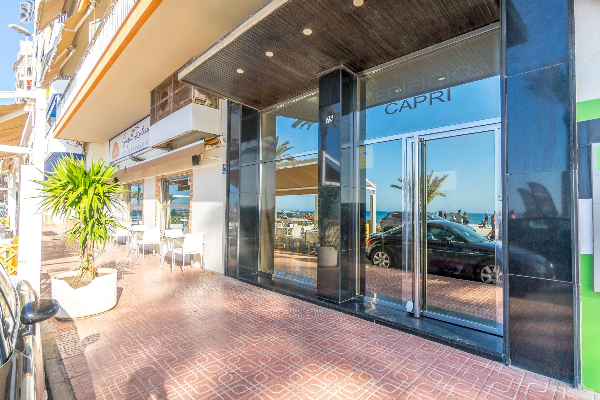 4-Bedroom Apartment in Estacion de Autobuses, Torrevieja - Image 22