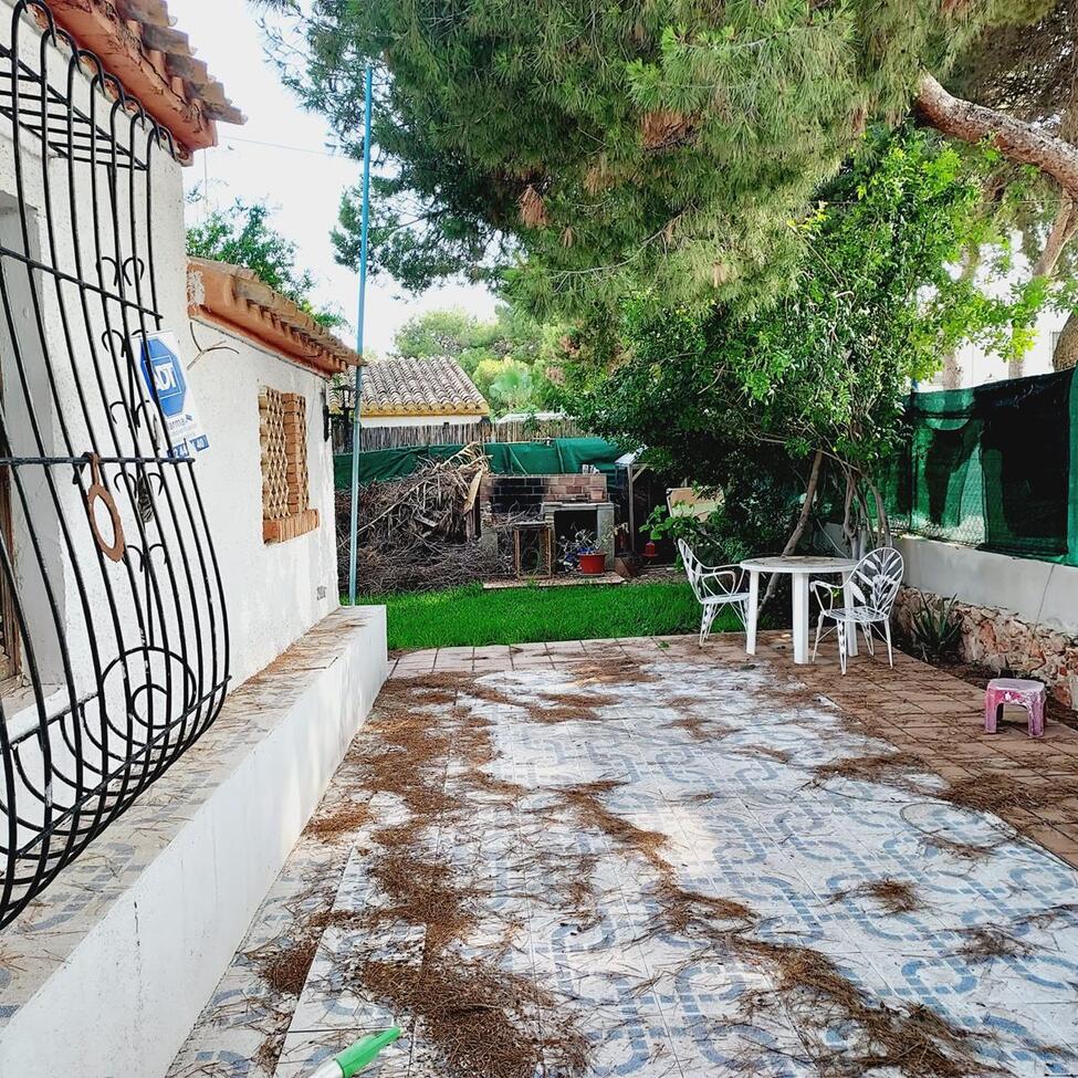 4-Bedroom Villa in Lomas de Cabo Roig, Orihuela Costa - Image 50