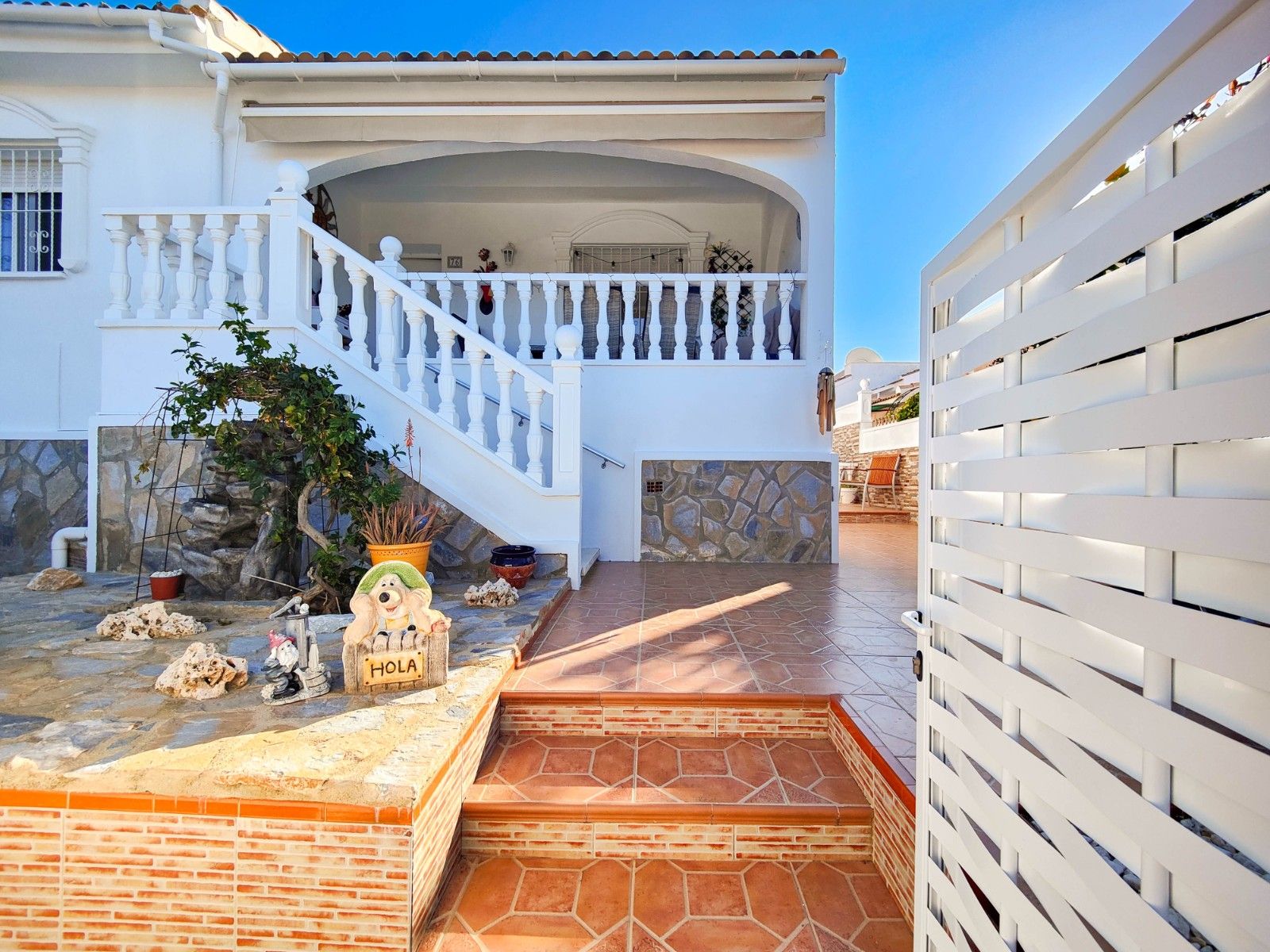 2-Bedroom Villa in Rojales - Image 1