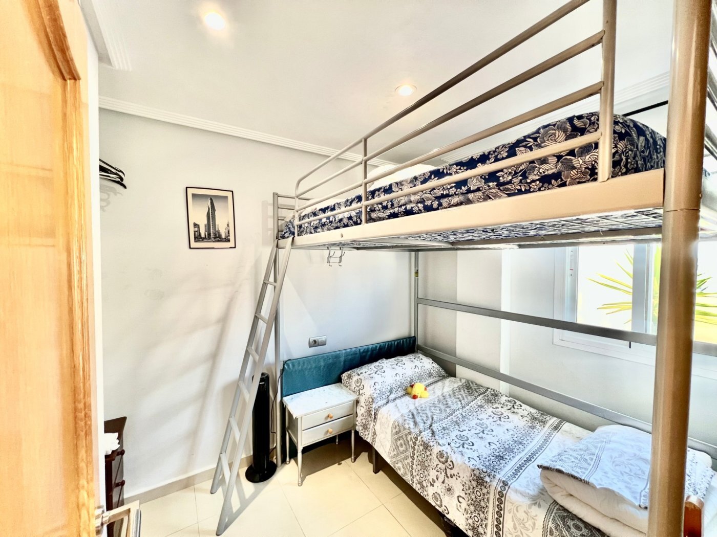 2-Bedroom Penthouse in Torrevieja - Image 15