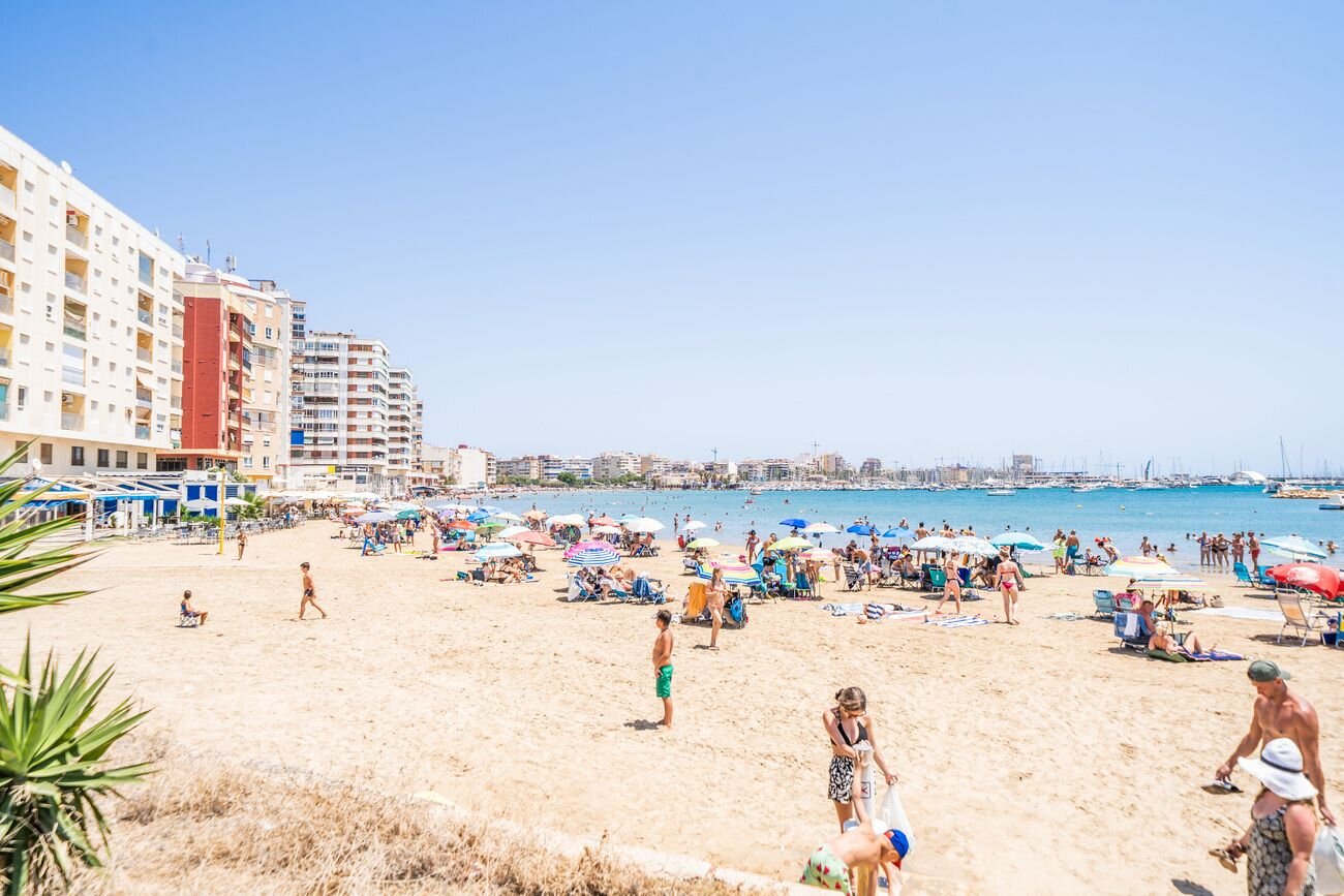 2-Bedroom Apartment in La Veleta, Torrevieja - Image 35