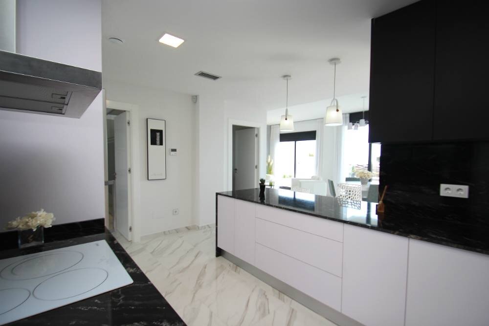 3-Bedroom Villa in San Miguel de Salinas - Image 17