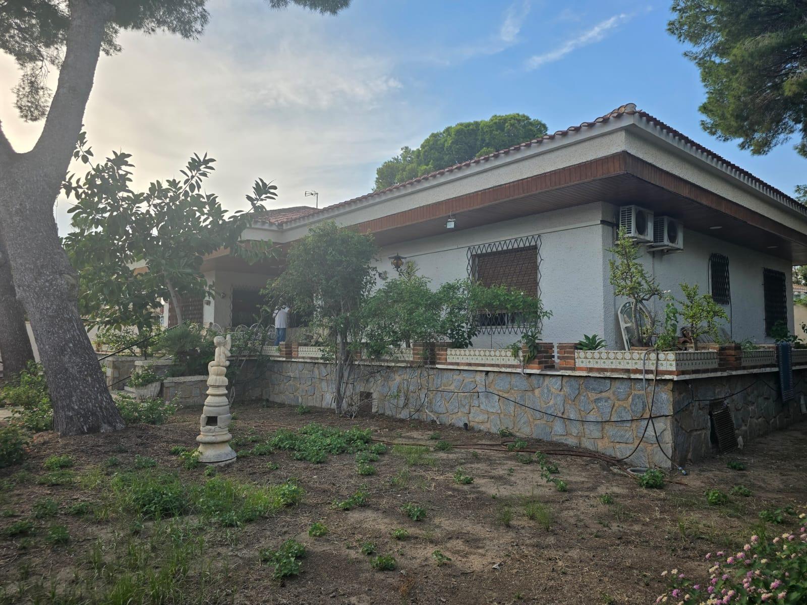 7-Bedroom Villa in Orihuela Costa - Image 1