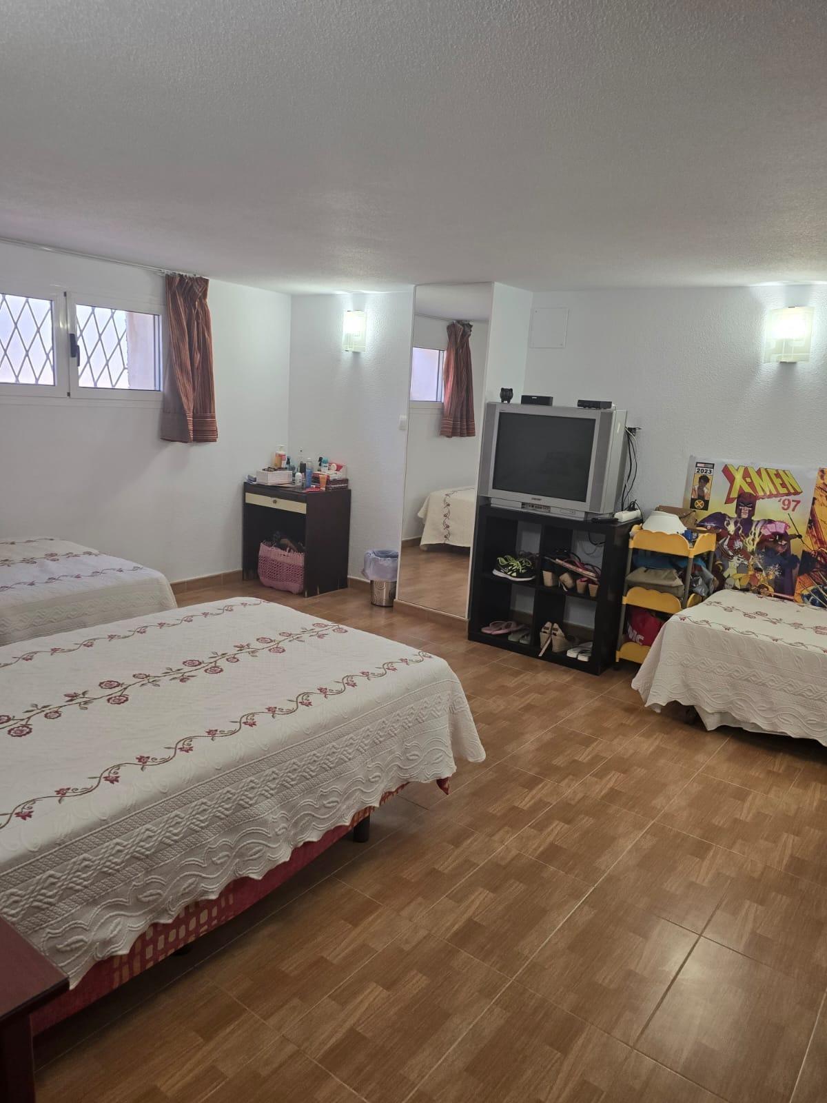 7-Bedroom Villa in Orihuela Costa - Image 14