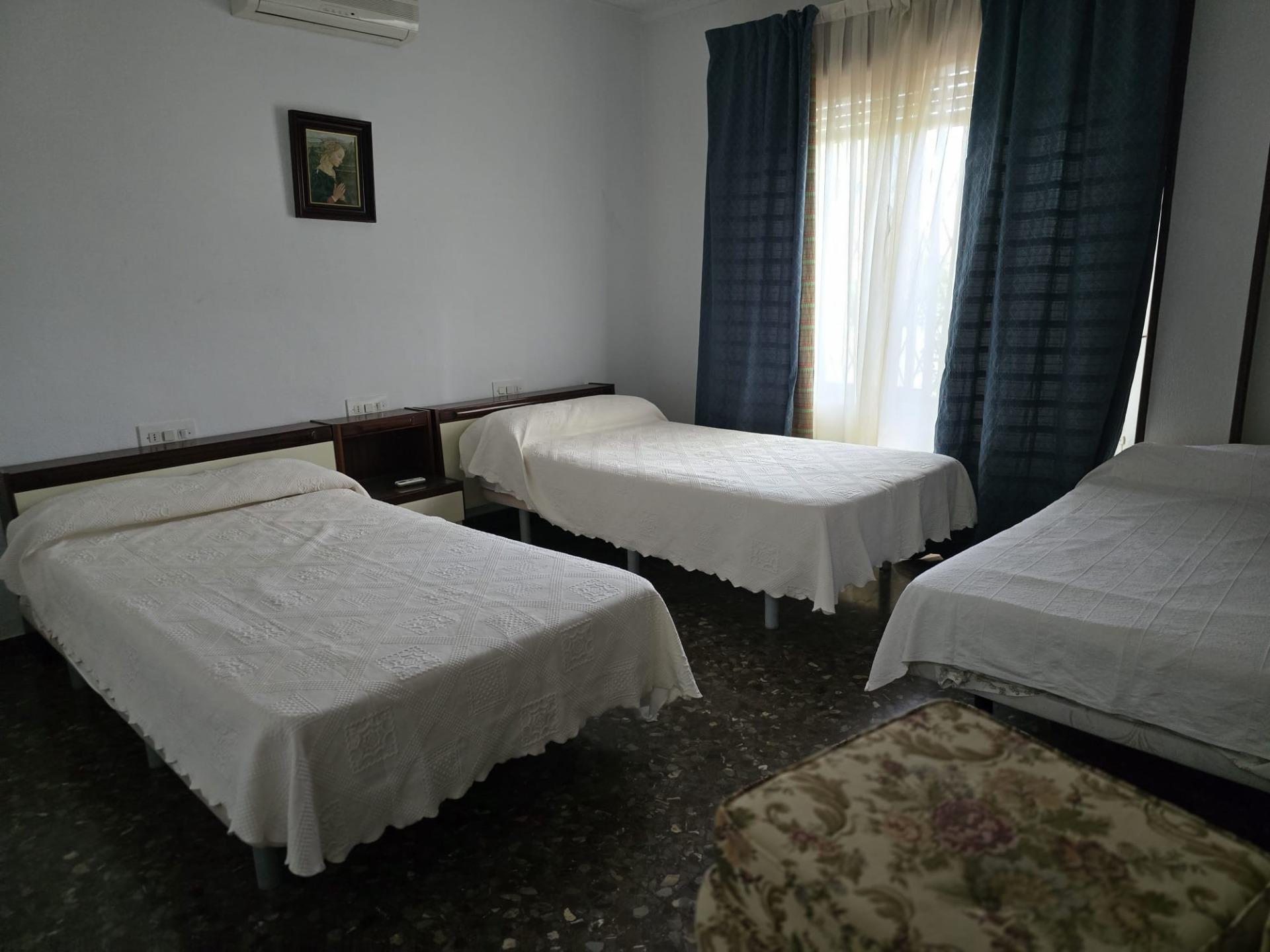 7-Bedroom Villa in Orihuela Costa - Image 45