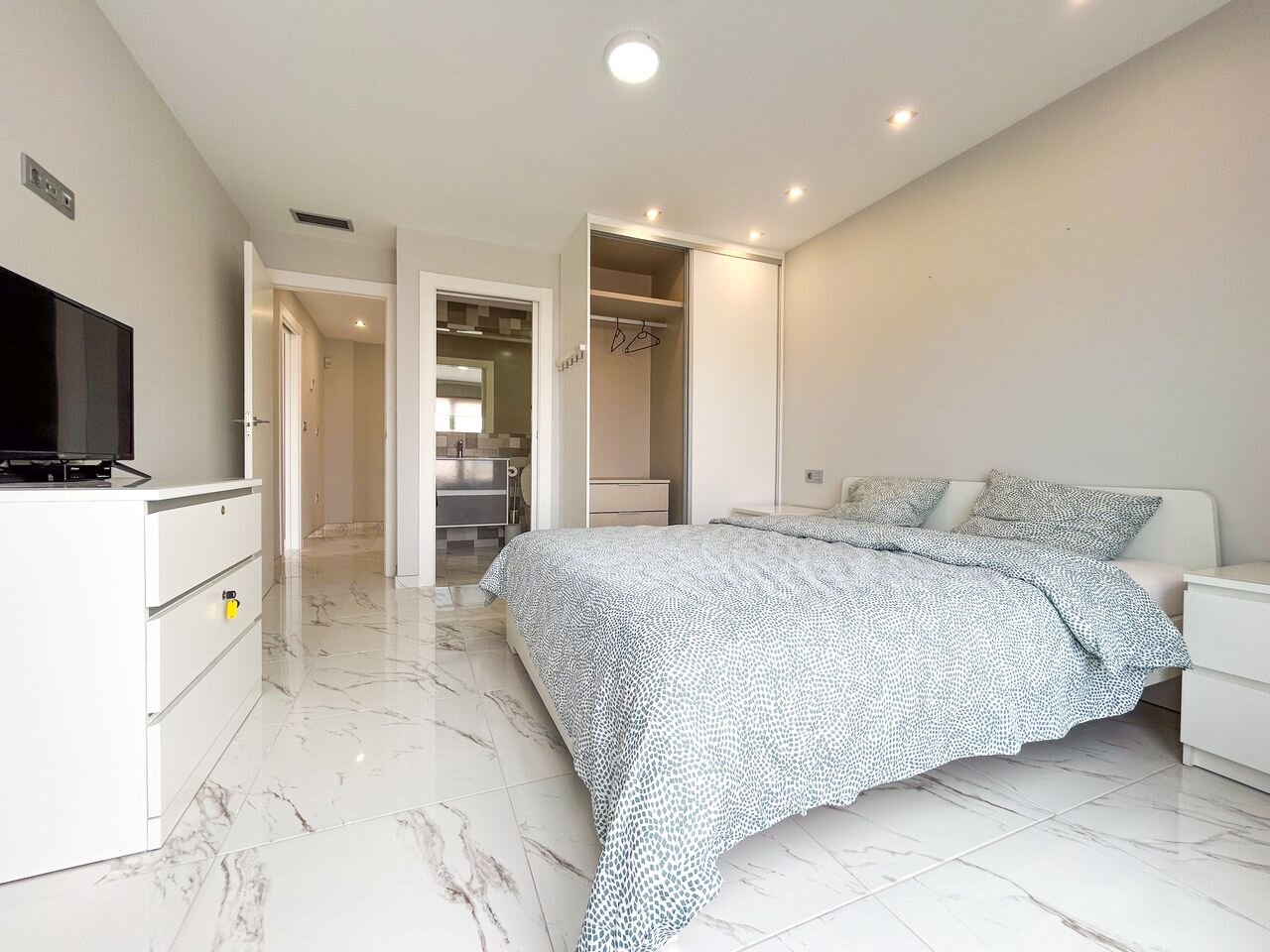 3-Bedroom Villa in Villamartín-las Filipinas, Orihuela Costa - Image 15