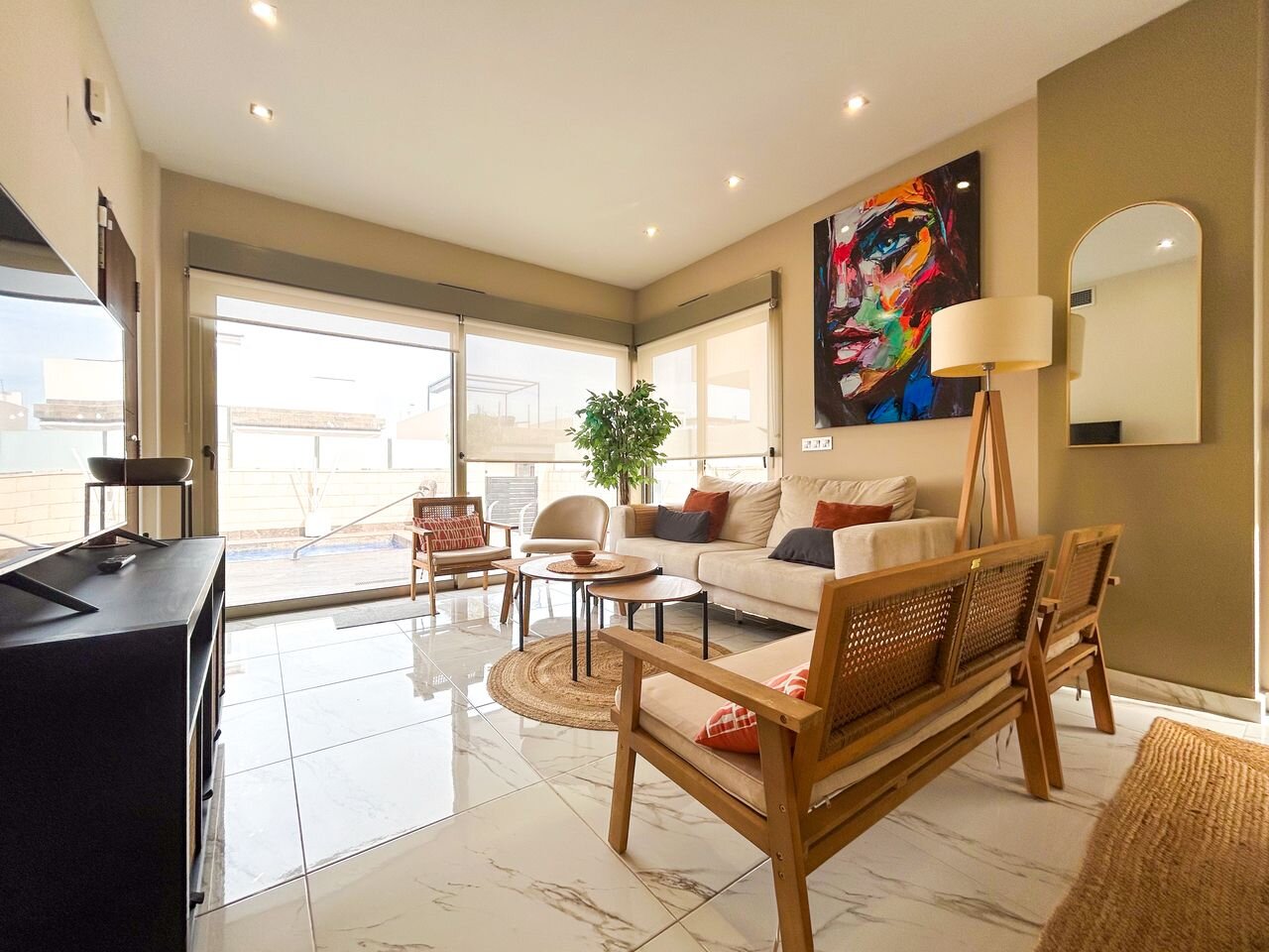3-Bedroom Villa in Villamartín-las Filipinas, Orihuela Costa - Image 5